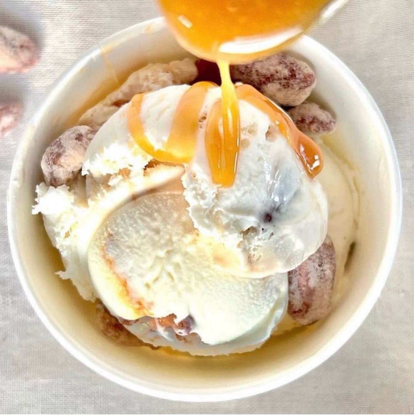 🐰🌷☀️Hop Into Something Sweet!
This Easter weekend, treat your &ldquo;some-bunny&rdquo; special to a flavor that&rsquo;s as bright and indulgent as a spring morning.
Our Pralines &amp; Cream is a smooth sweet cream base with crunchy candied praline 