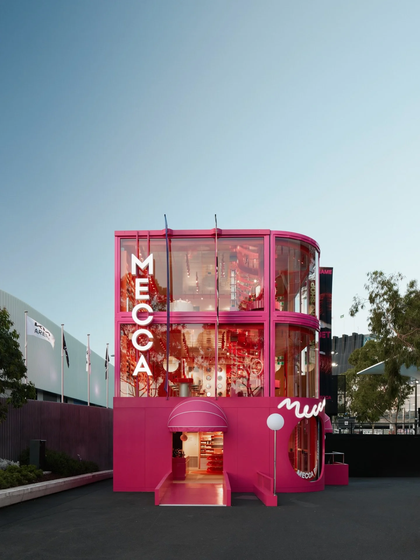 The MECCA Pro Shop at the Australian Open - a perfectly pink, three-storey statement brought from concept to reality in just a few weeks. Proof that bold ideas and tight timelines can coexist. 

Built by @tbuild_ Created with an incredible team.

@me