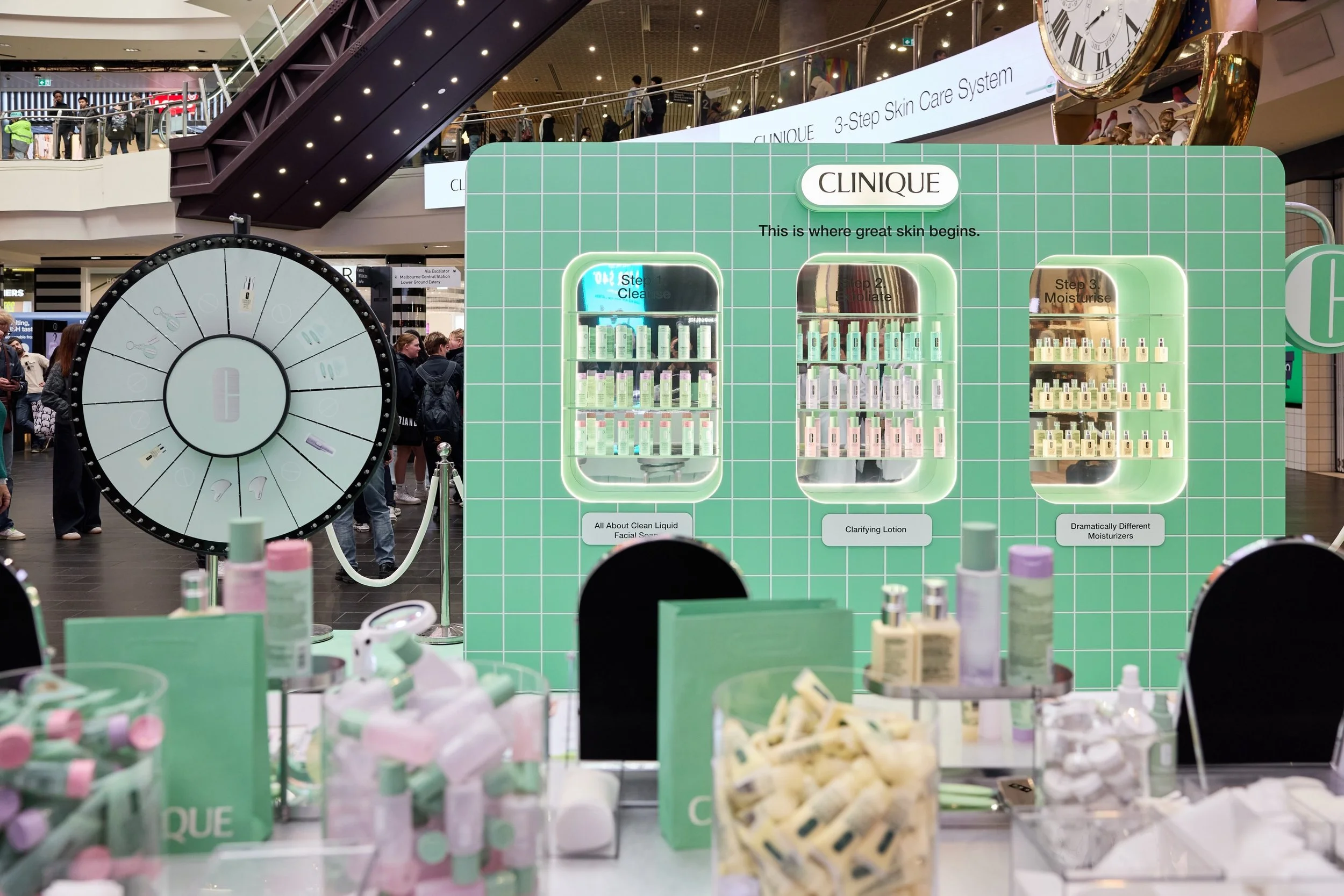 Recent work for @partywithlenzo @cliniqueanz @mvmnt_agency 

Built to immerse guests in Clinique&rsquo;s iconic skincare system through an interactive walkthrough pop-up at Melbourne Central.

#BuiltByTbuild