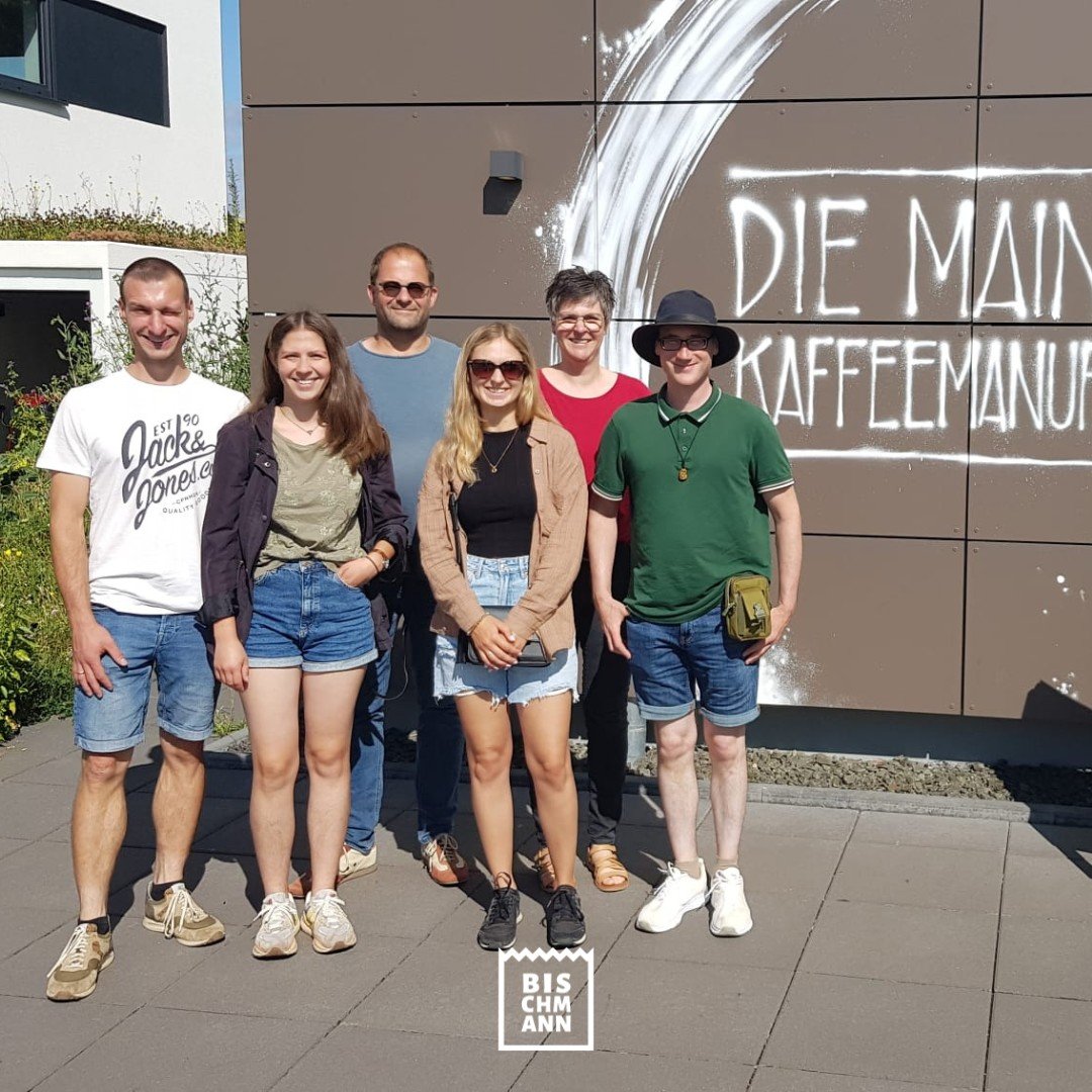 BETRIEBSAUSFLUG // Unser j&auml;hrlicher Betriebsausflug hat mittlerweile Tradition! Jeder, der irgendwie im Weingut mitwirkt, darf mit - als Dankesch&ouml;n, Weiterbildung, Teambuilding, alles in einem. Dieses Jahr war unsere Runde etwas kleiner, da