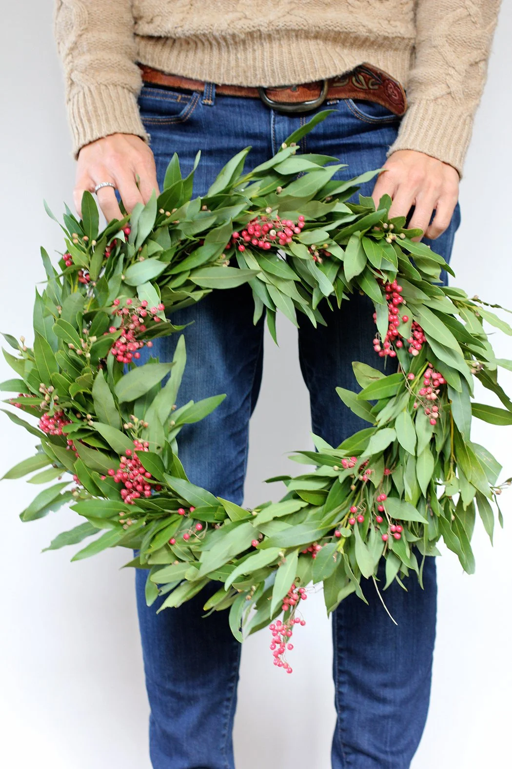DIY: Bay Leaf and Berries Wreath DIY