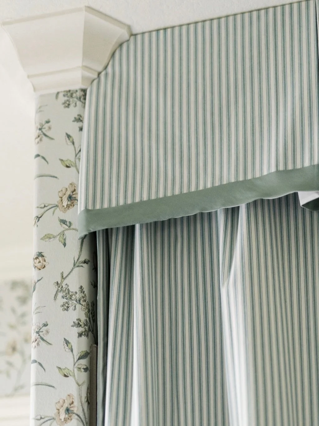 &ldquo;We don&rsquo;t fool around about cutting corners. Just not in the way you might think.&rdquo; 📐😏

Interiors: @sherrelldesignstudio 
Photography: @madelineharperphoto