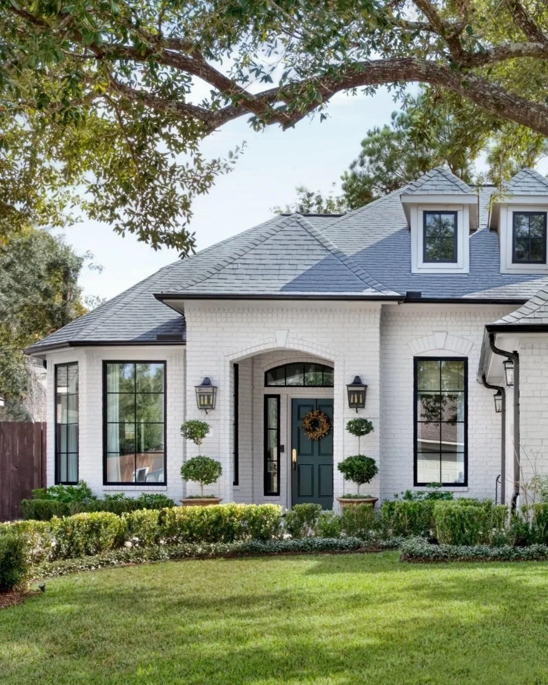 An entry sets the tone long before the door opens. Spring is the moment to shape that first impression&mdash;refining what&rsquo;s there and bringing clarity to how it all comes together. 🏡

Enter: The Entry Edit&mdash;select homes will receive tail