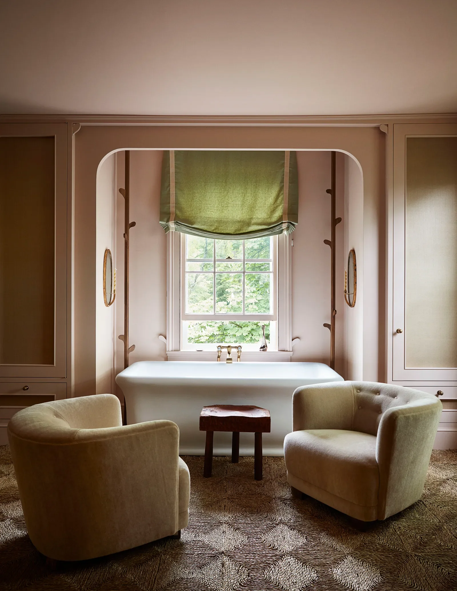 Pink bathroom with jute rug