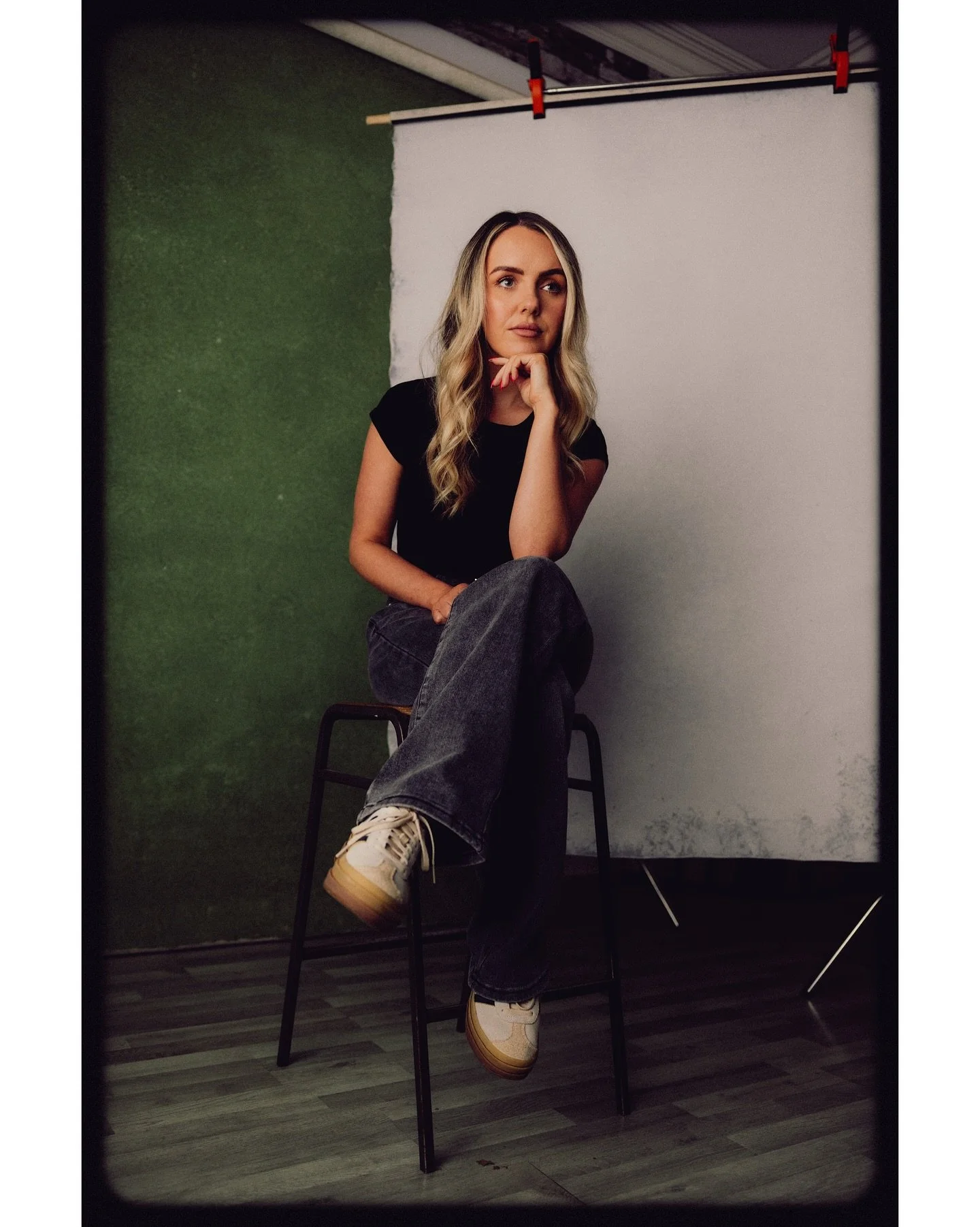 Headshot kinda morning with at @jodiegillmakeup who kindly indulged a portrait.

Nice to finally catch up with her after working so near eachother! 

#portrait #portraitphotography #studio #studioshoot