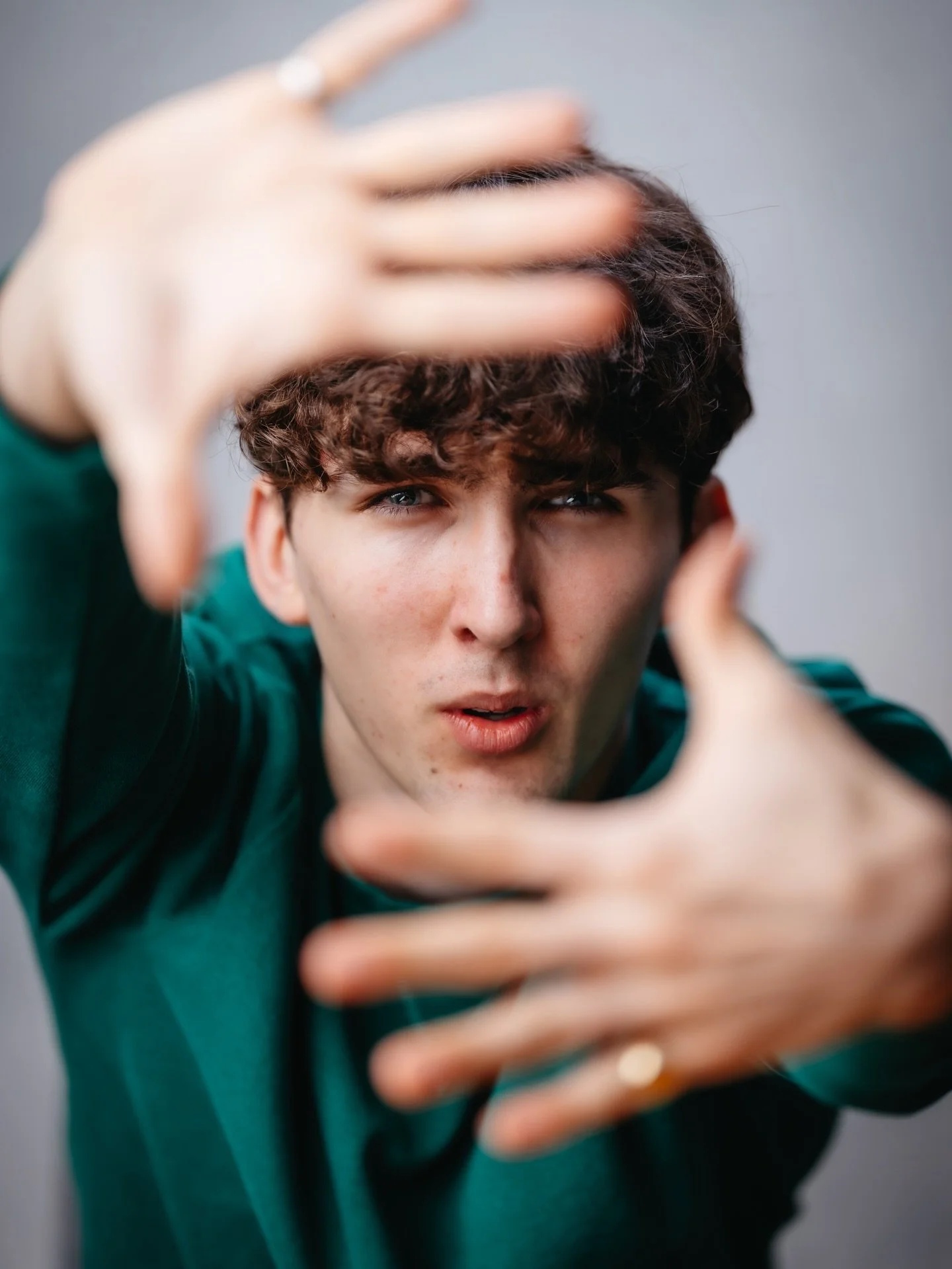 The somewhat shy and retiring @tomm_ja in the studio today

#portrait #headshot #studiophoto #studiophotograhy