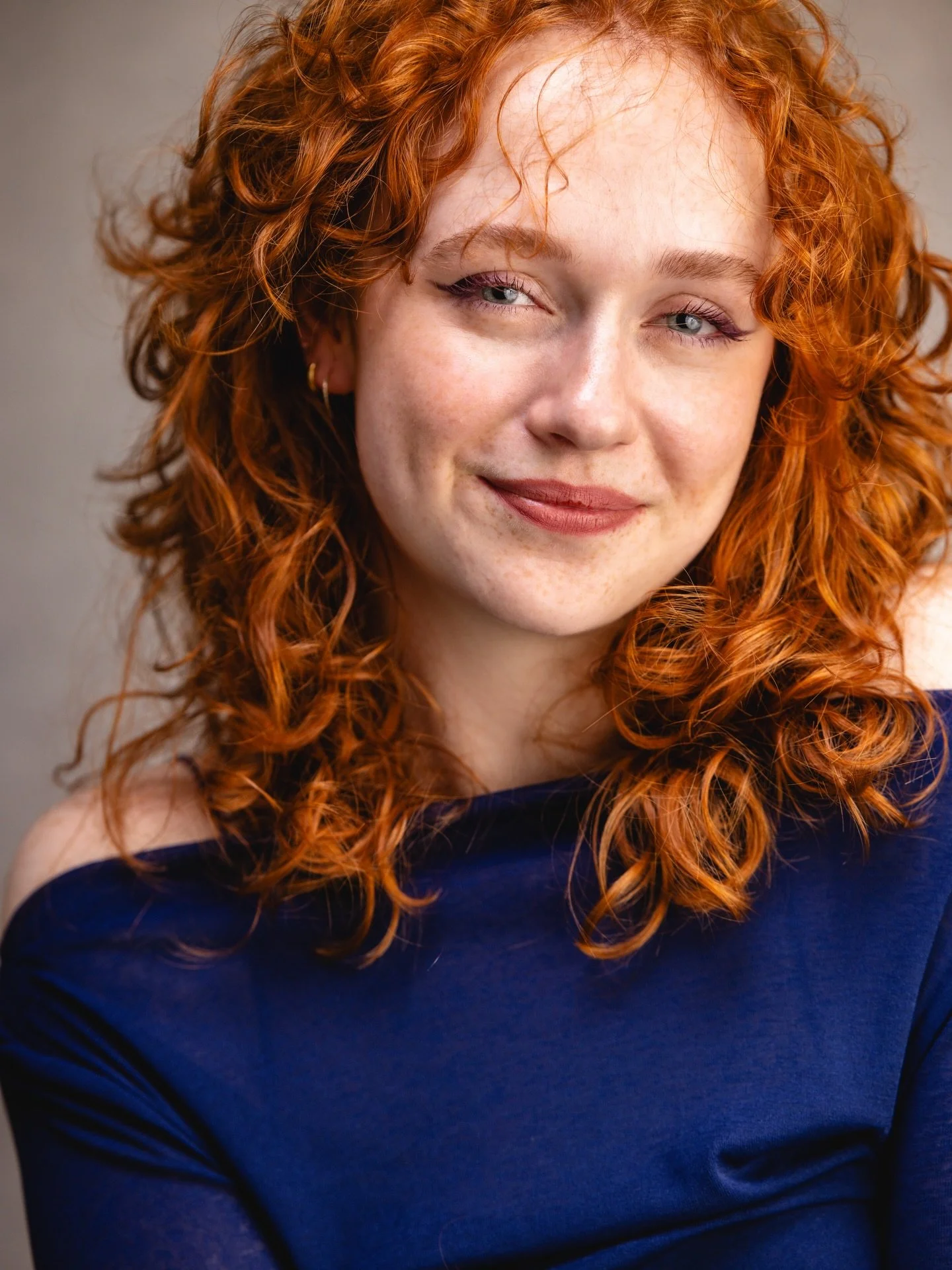 Almost an accidental shoot. But here we are.

Her again, swipe for true form