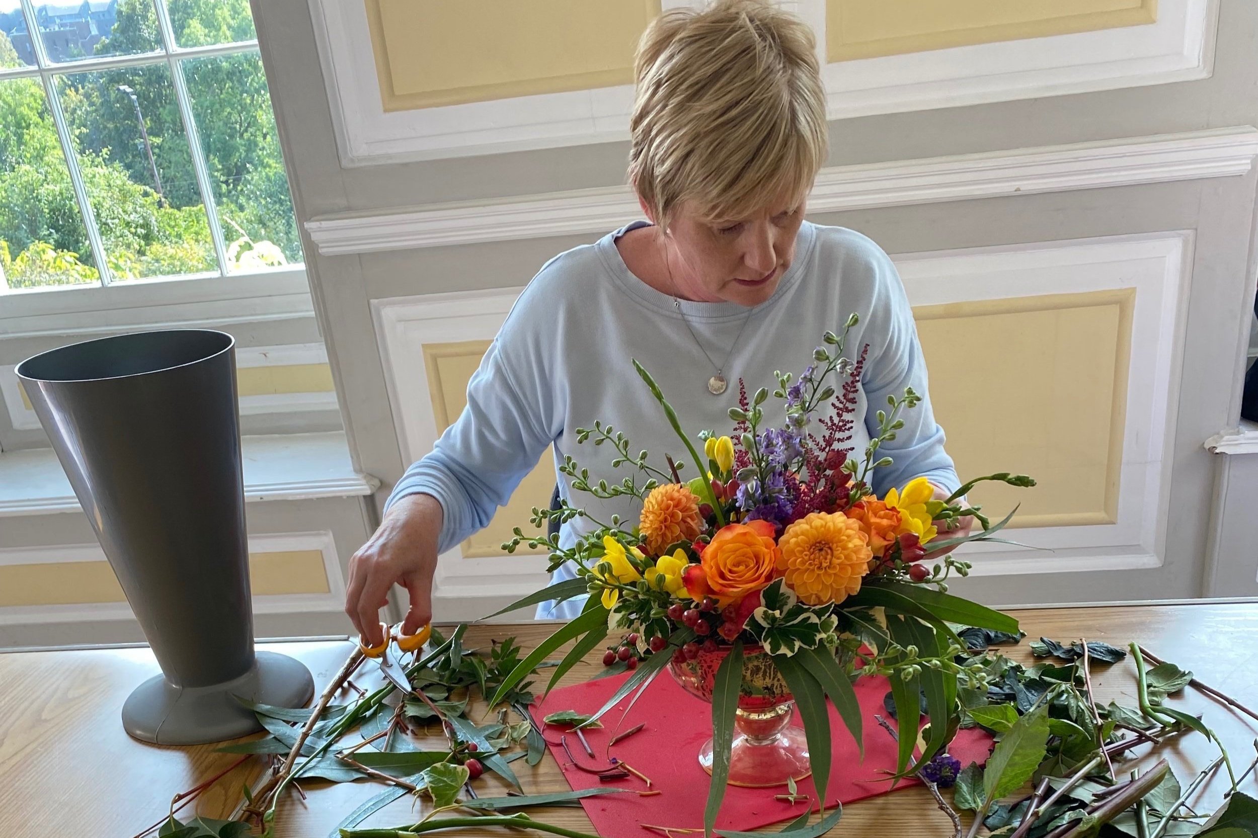 Indian Summer Flowers Workshop by The Northern Flower Garden using the hot Indian inspired colours coupled with late British summer flowers.