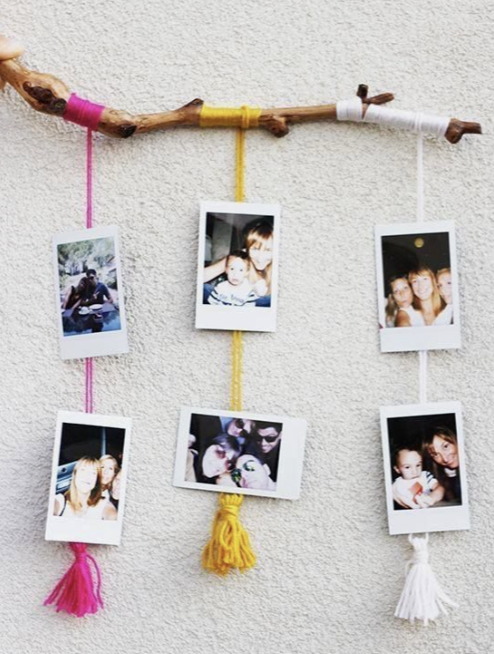 PICTURE HANGERS