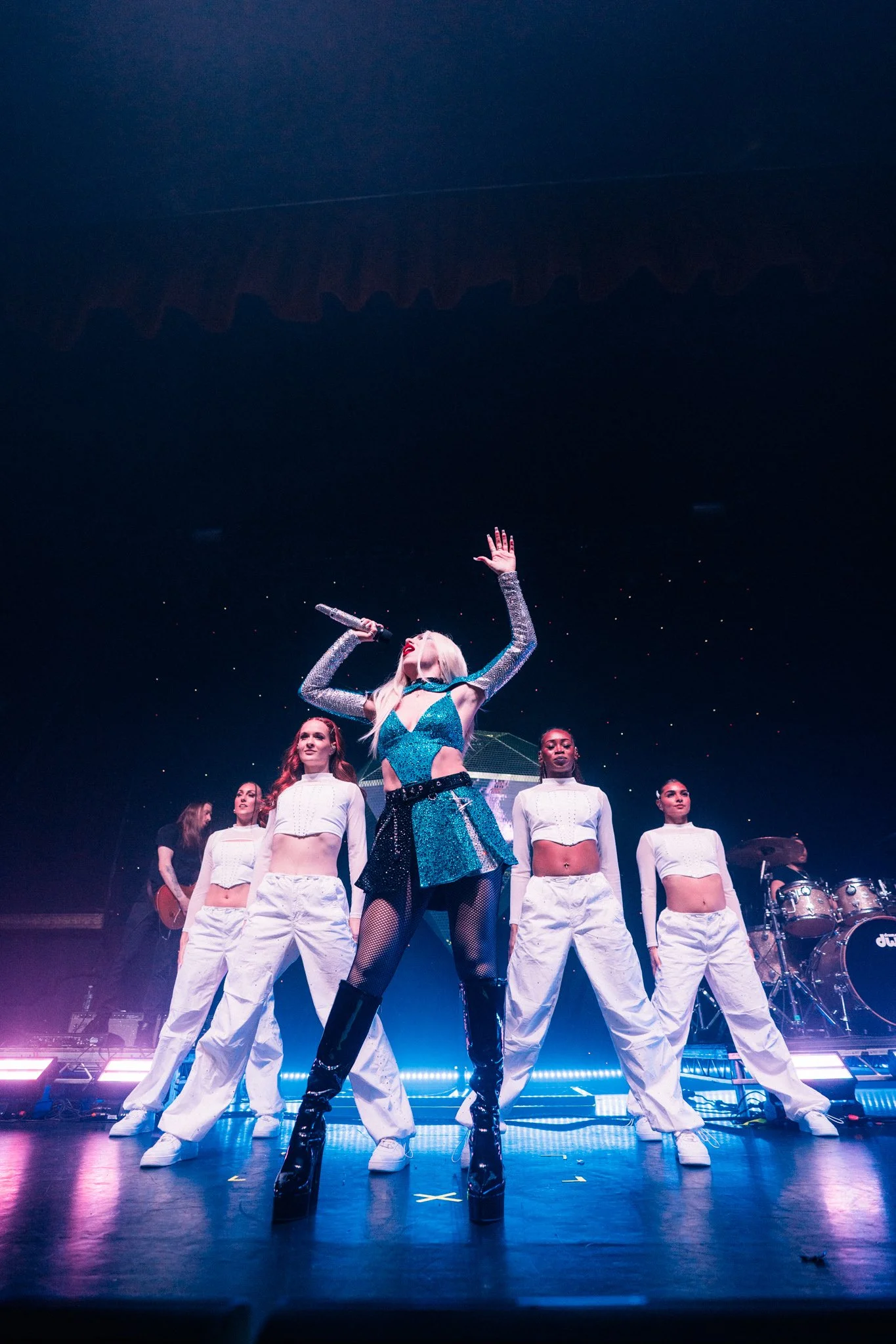 AVA MAX_SHOW_SOCIAL MEDIA RES_@BETHANMILLERCO-11.jpg