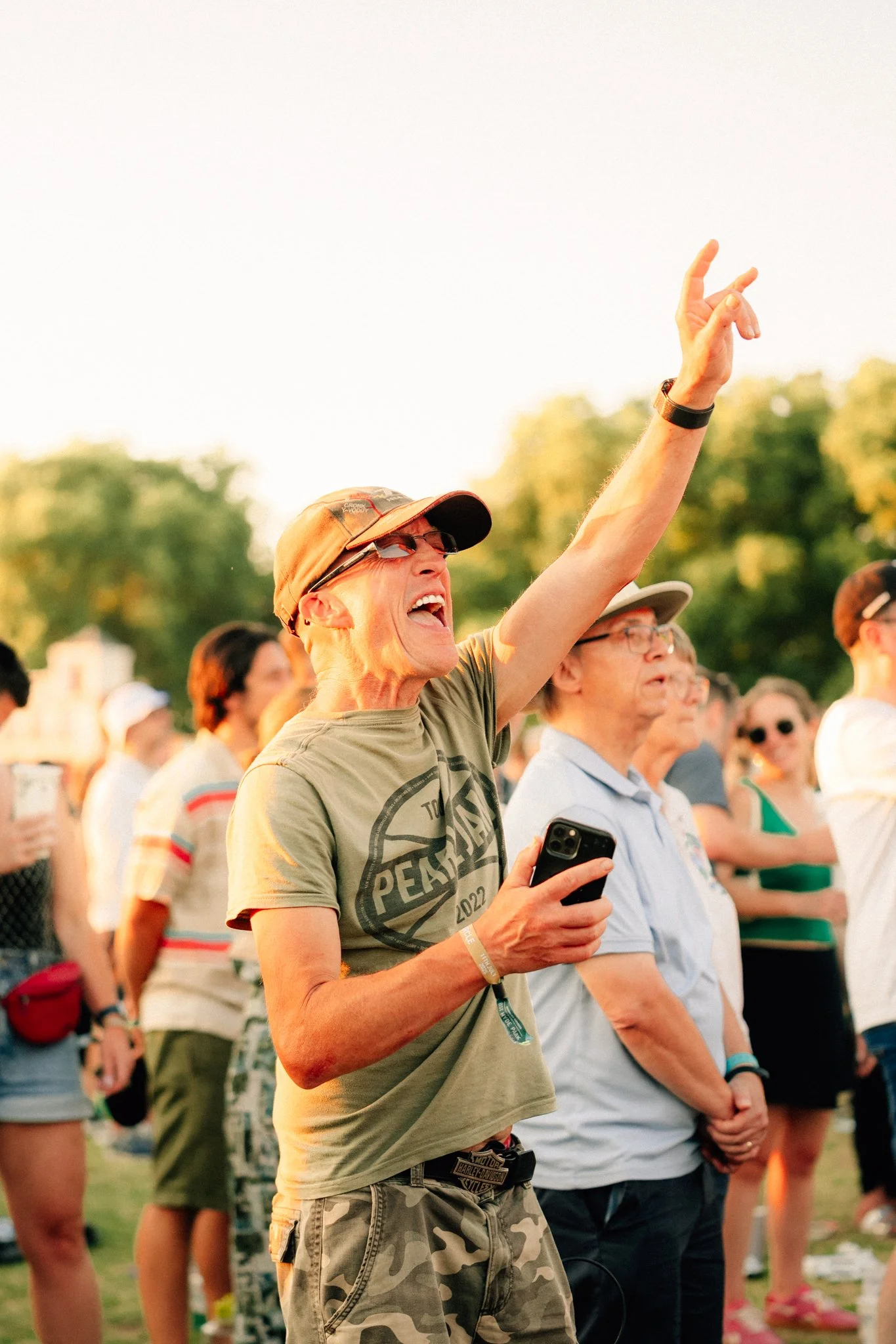 BST_@BETHANMILLERCO_NEIL YOUNG CROWD-26.jpg