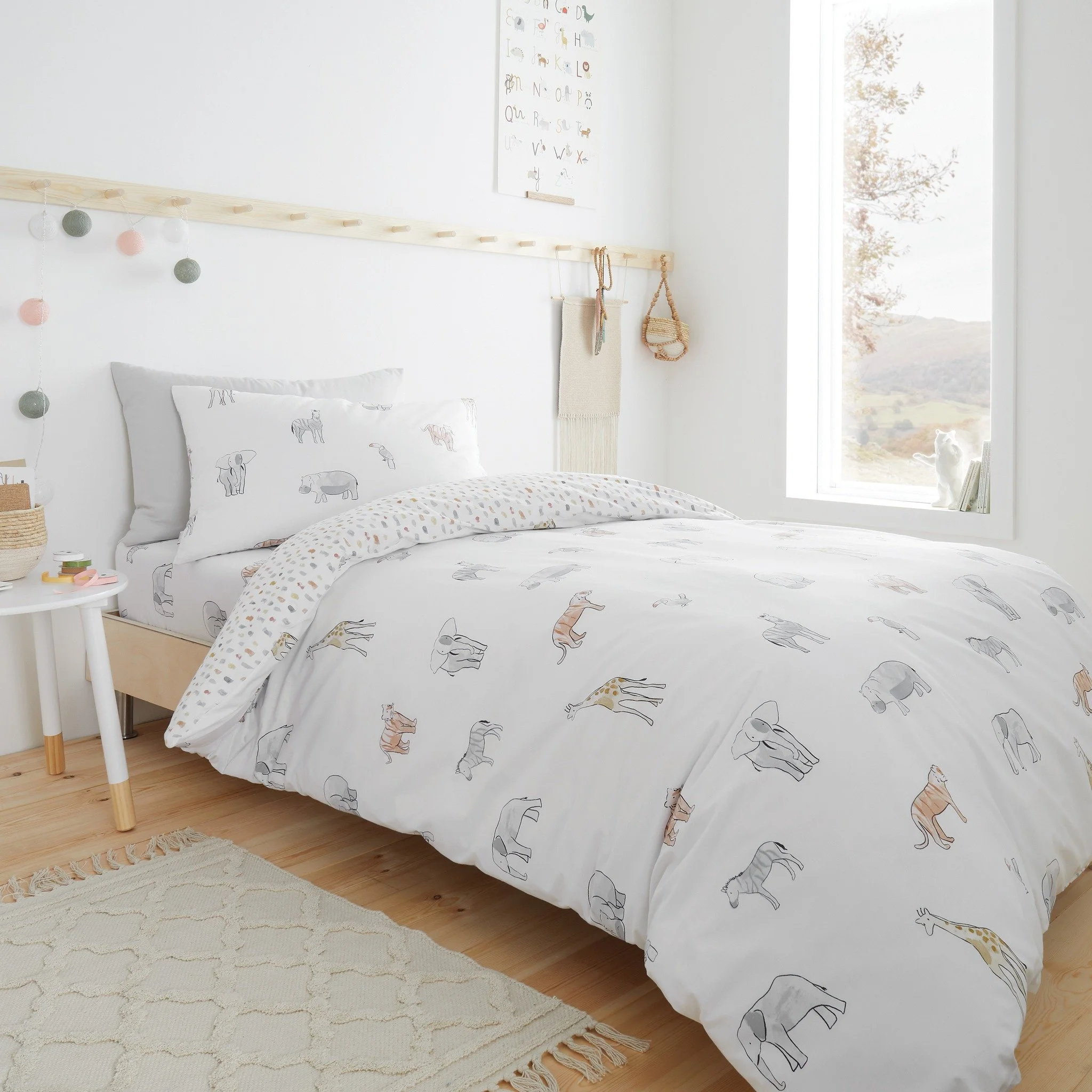 Bedtime becomes a safari adventure with hand drawn zoo friends and a colourful reversible design, crafted in soft breathable cotton for dreamy comfort. 🦒✨

#KidsBedroom #SafariStyle #ReversibleBedding #CottonComfort #BedtimeFun #DreamInStyle #HomeIn