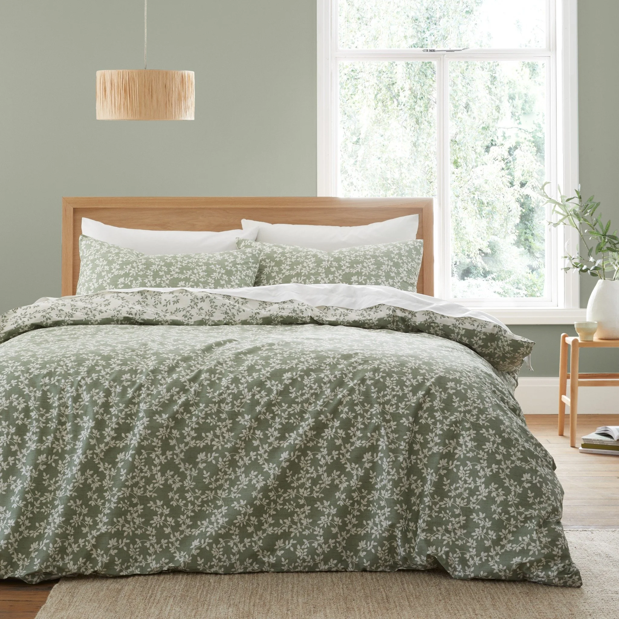 Elevate your sleep space with this sophisticated reversible design, where nature-inspired silhouettes meet beautifully soft 200 thread count percale cotton for tranquil comfort.

#BiancaFineLinens #BiancaHome #LuxuryBedding #PercaleCotton #BedroomEle