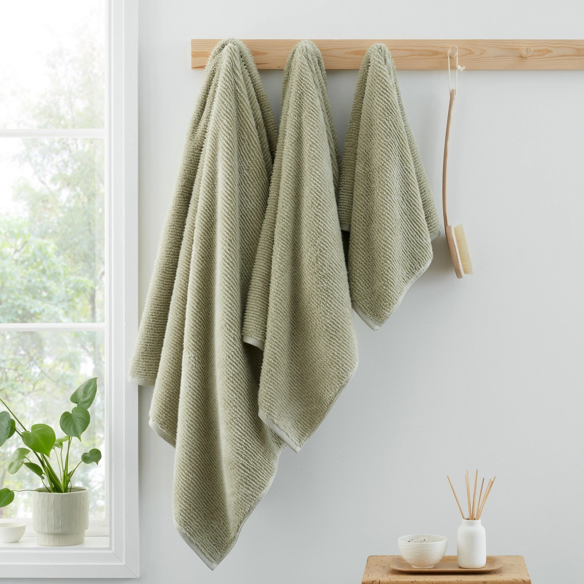 Bring spa-like luxury to your everyday routine with this ultra-soft zero twist towel, crafted from 100% Turkish cotton for a beautifully plush, lightweight feel.

#BiancaFineLinens #BiancaHome #BathroomLuxury #TurkishCotton #SpaAtHome #SoftLiving #Ev
