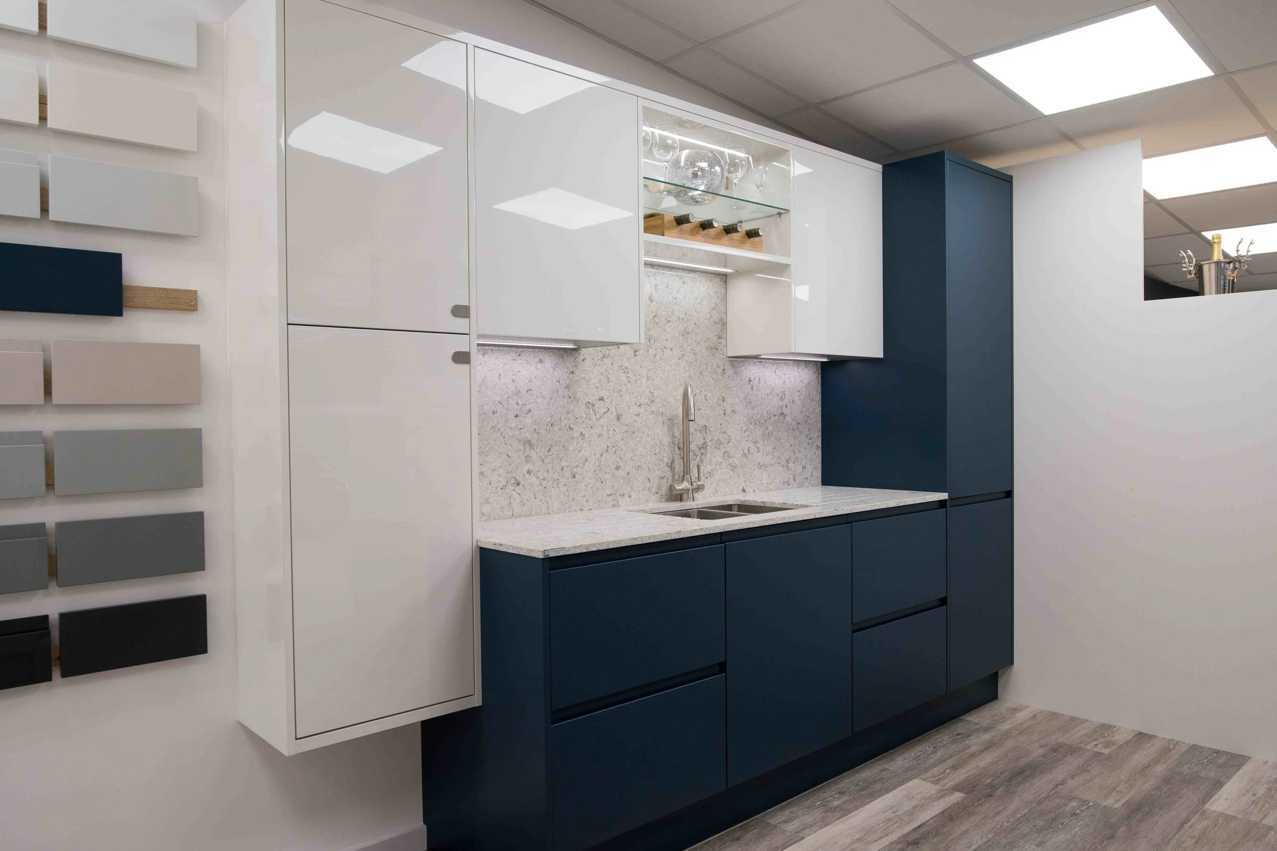 DG_Kitchens_Wide_Mid-57-2.jpg