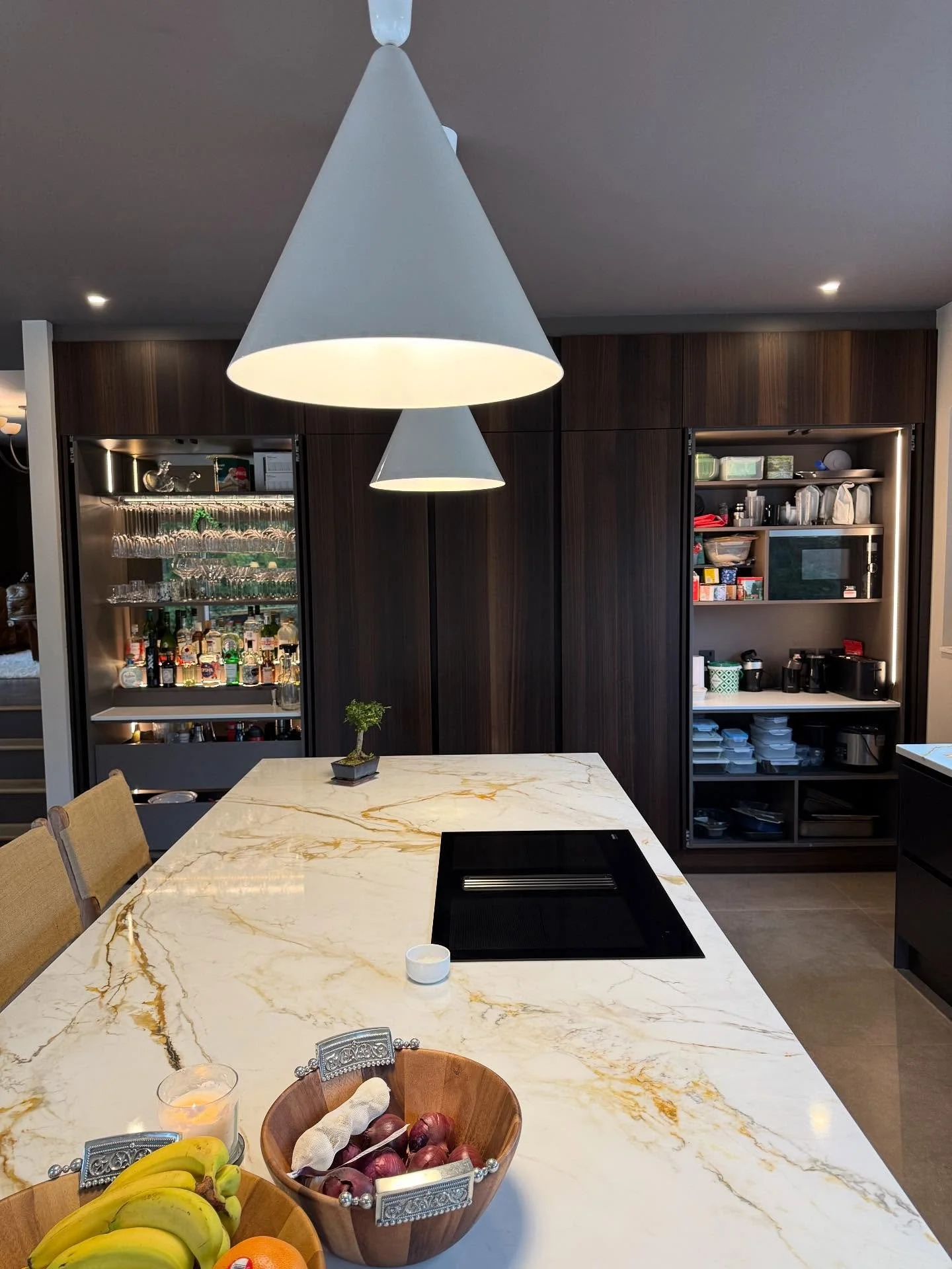 What a great project to be part of 🤩

We were tasked to design and make this amazing kitchen to go in a stunning house by the sea!

Working closely with our customer to settle on layout, cabinet spec and door finishes, we designed and made every ele