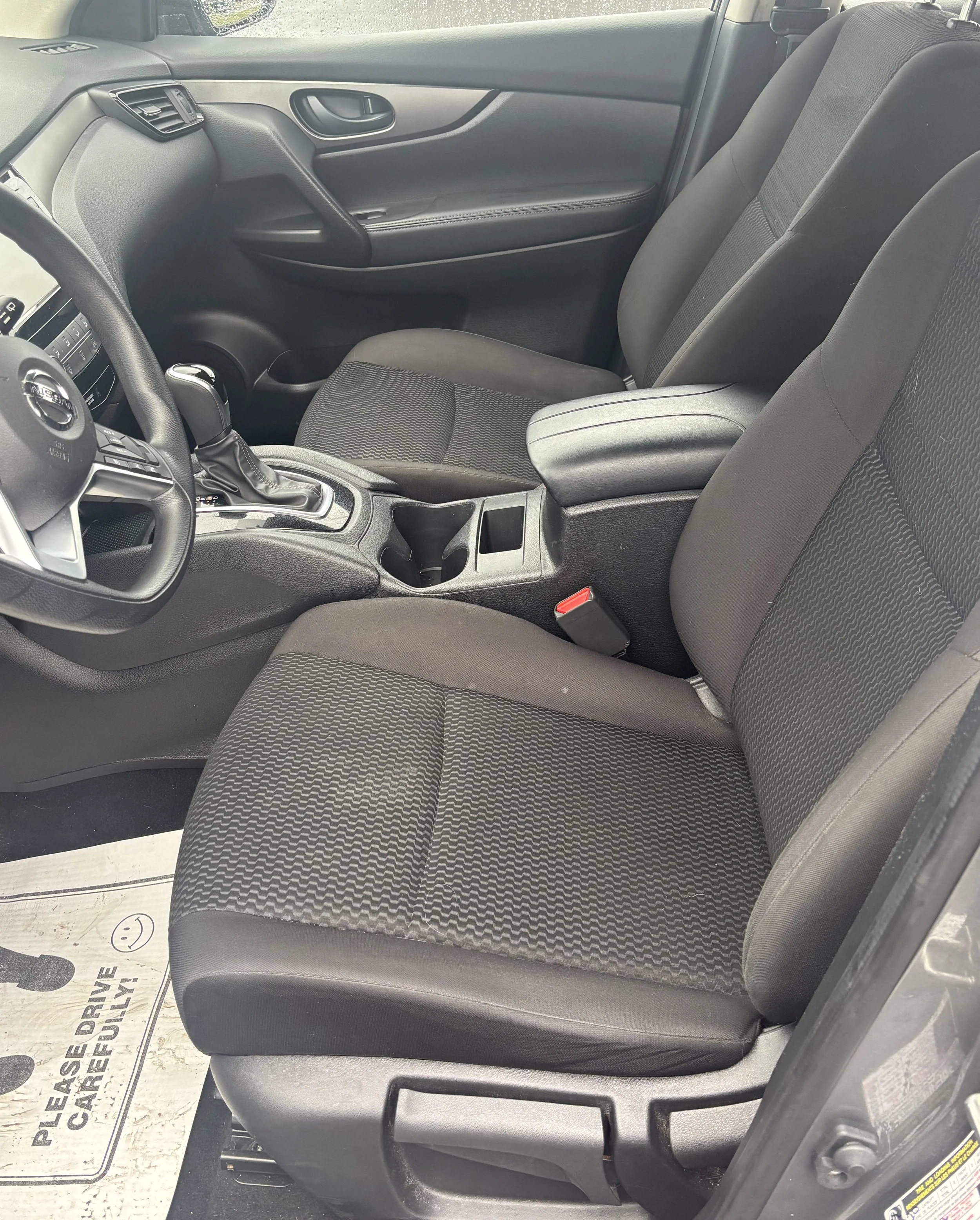 2019 Nissan Rogue Inside Seats.jpg