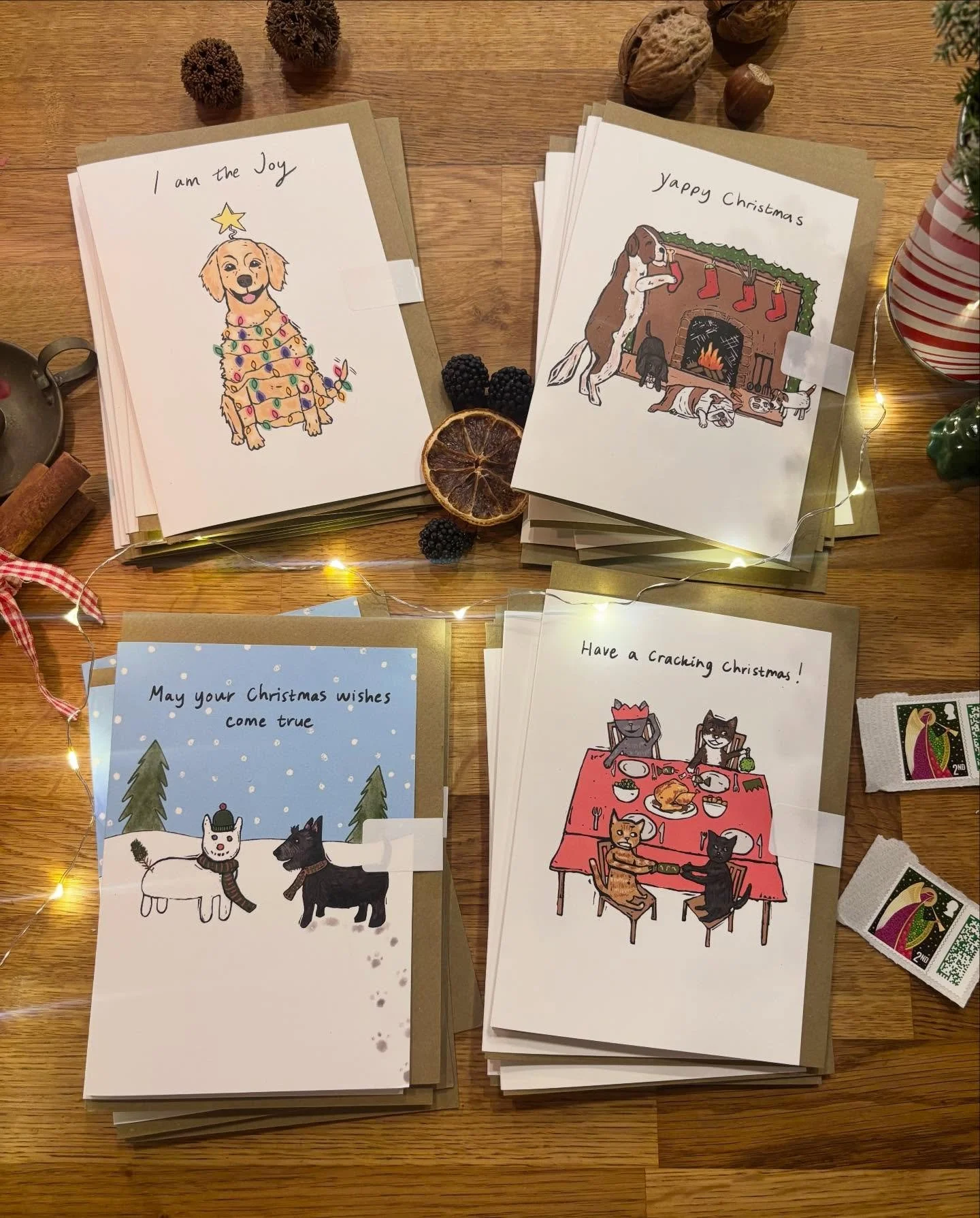 Happy to say my brand new Christmas cards are now on my Etsy shop as well as my wholesale shop! 
Link in bio for both🫶🏻 It&rsquo;s not too late to get your Christmas Cards folks🎄🎄🎄
Etsy- yamscards.etsy.com

#illustration #printmaking #linoprinti