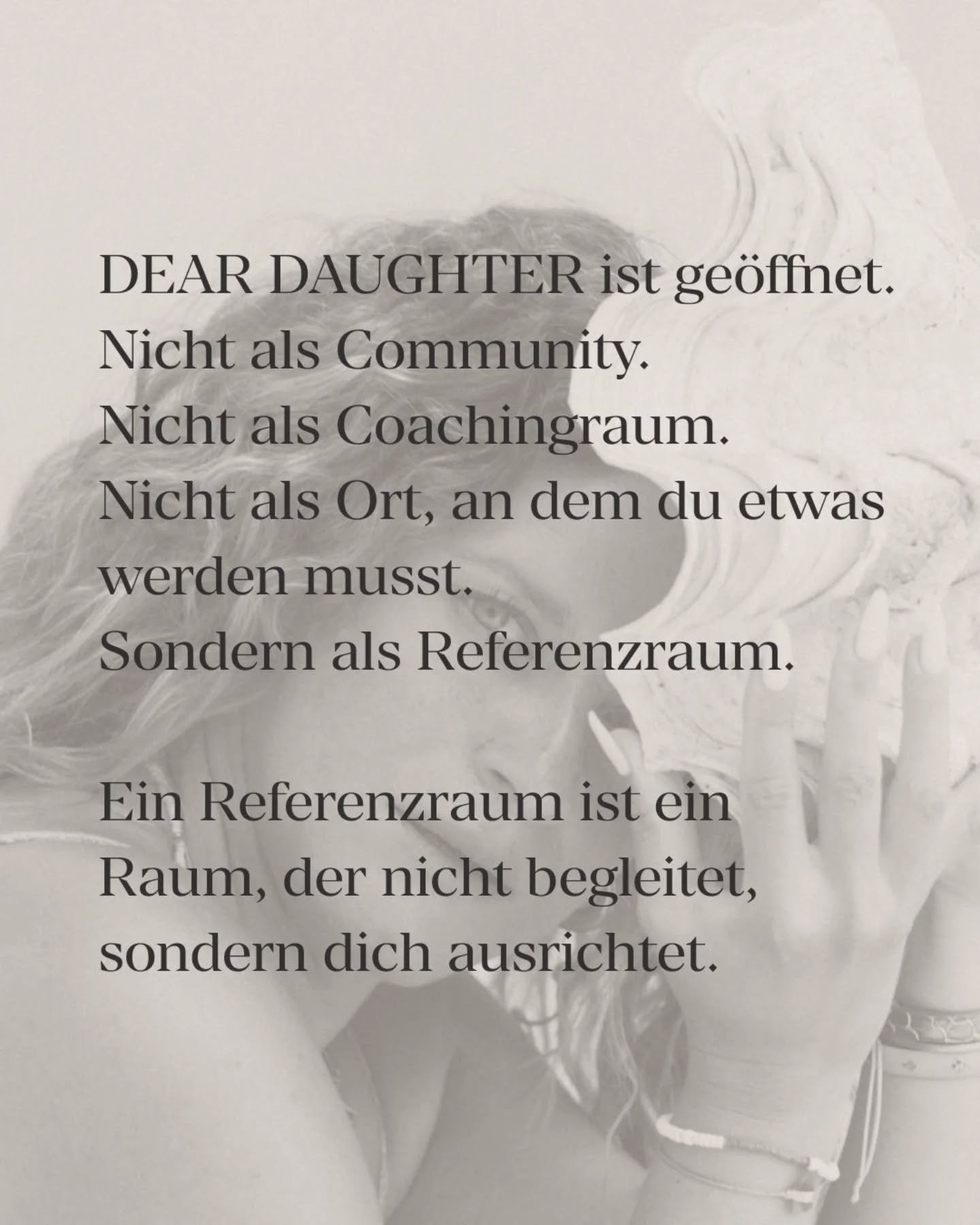 Kommentiere DAUGHTER, wenn du alle Informationen zu diesem Raum erhalten m&ouml;chtest.