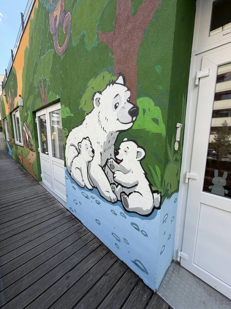 charlottenburger-teddys-fassadenmalerei-kita-berlin-fassade-tiere-detail-04.jpg