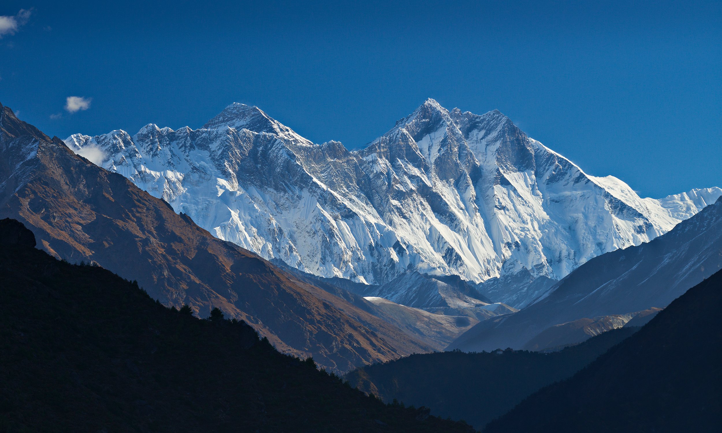 Nuptse, Everest, Lhotse vazuti din Namche Bazar