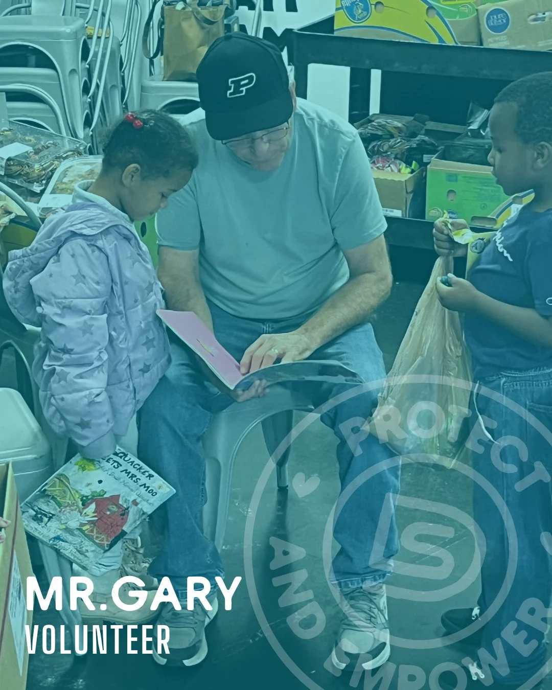 While moms shop for groceries at our Fresh Friday, Mr. Gary is reading to our kiddos, turning story time into a moment of connection. It&rsquo;s the little acts of kindness that ripple through our community and go a long way. Thank you, Mr. Gary!

Vi