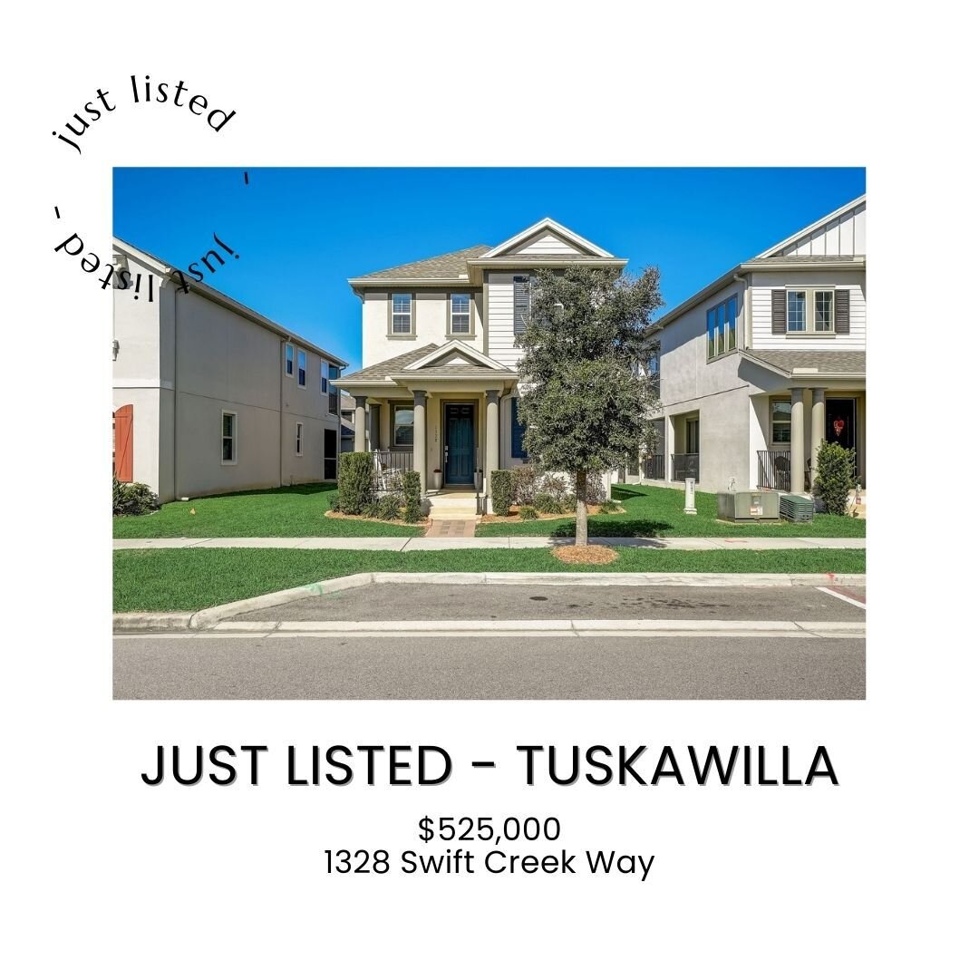 #justlisted✨🏡 in highly sought after Tuskawilla Crossings. 

This practically brand new 3 bedroom, 2.5 bath, PLUS OFFICE single family home was built in 2020 by Lennar.

Recent upgrades include:
 $10,000 worth of BRAND NEW 100% NEW ZEALAND WOOL CARP