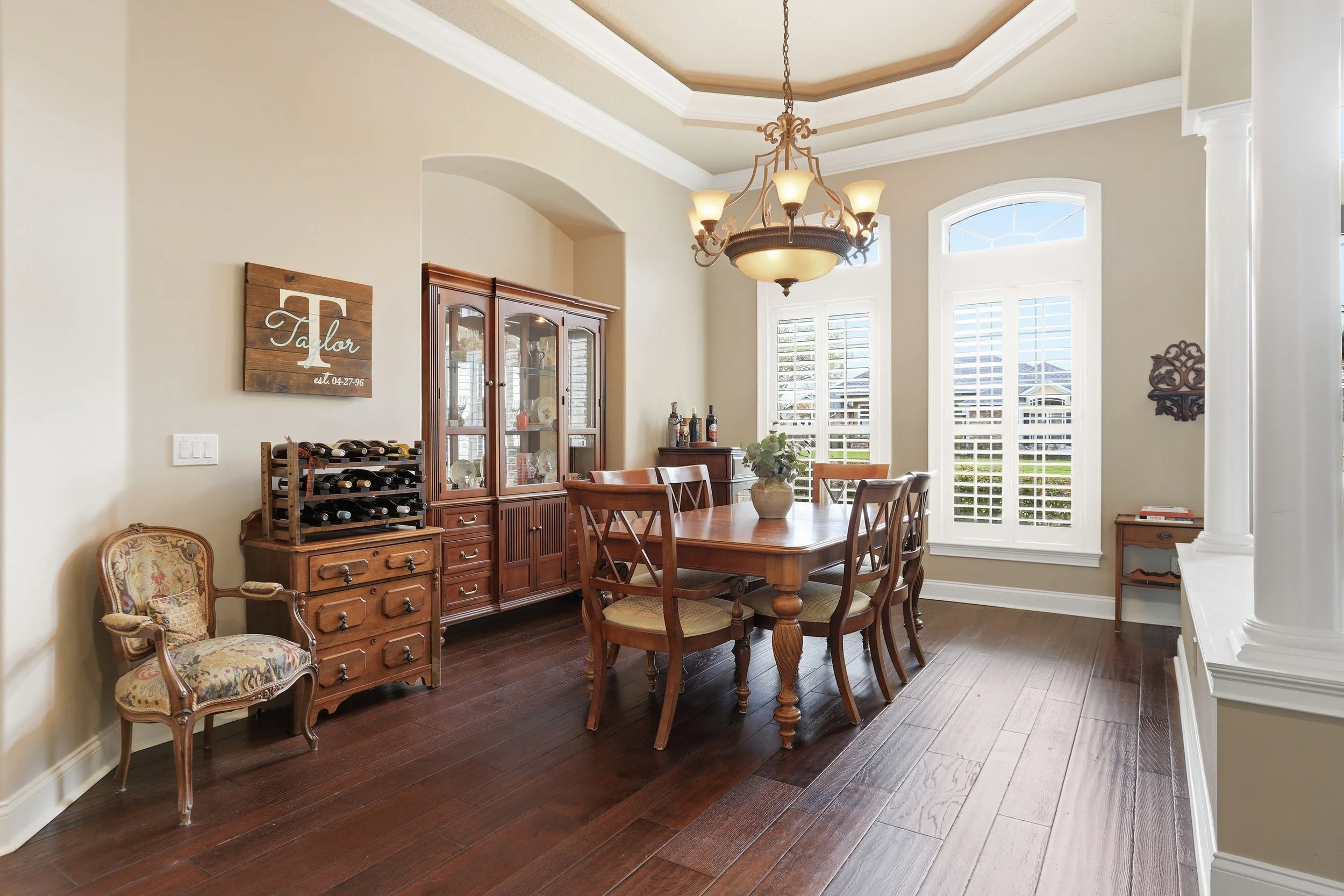 *408 Avondale Ct 008.jpg