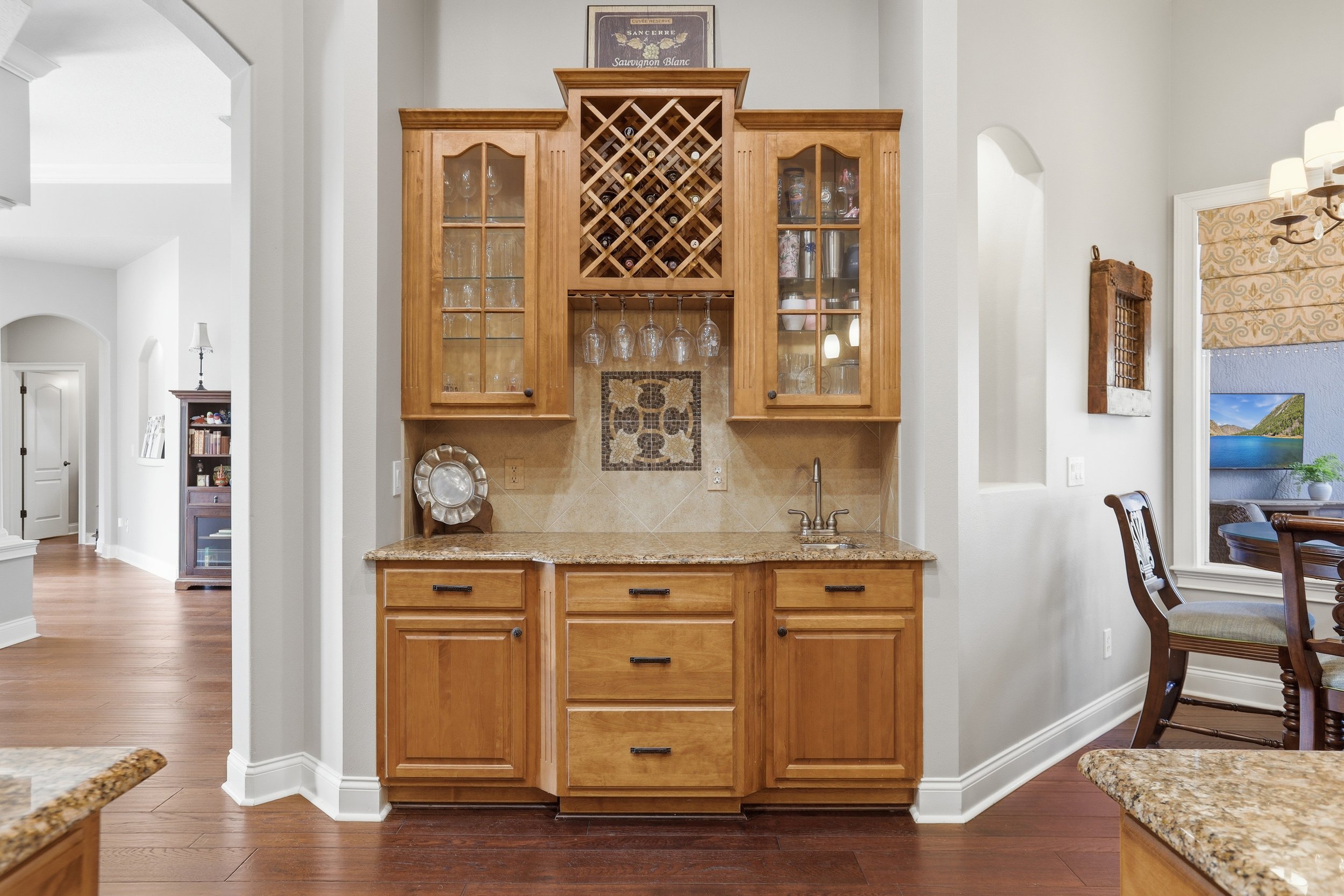 *408 Avondale Ct 015.jpg