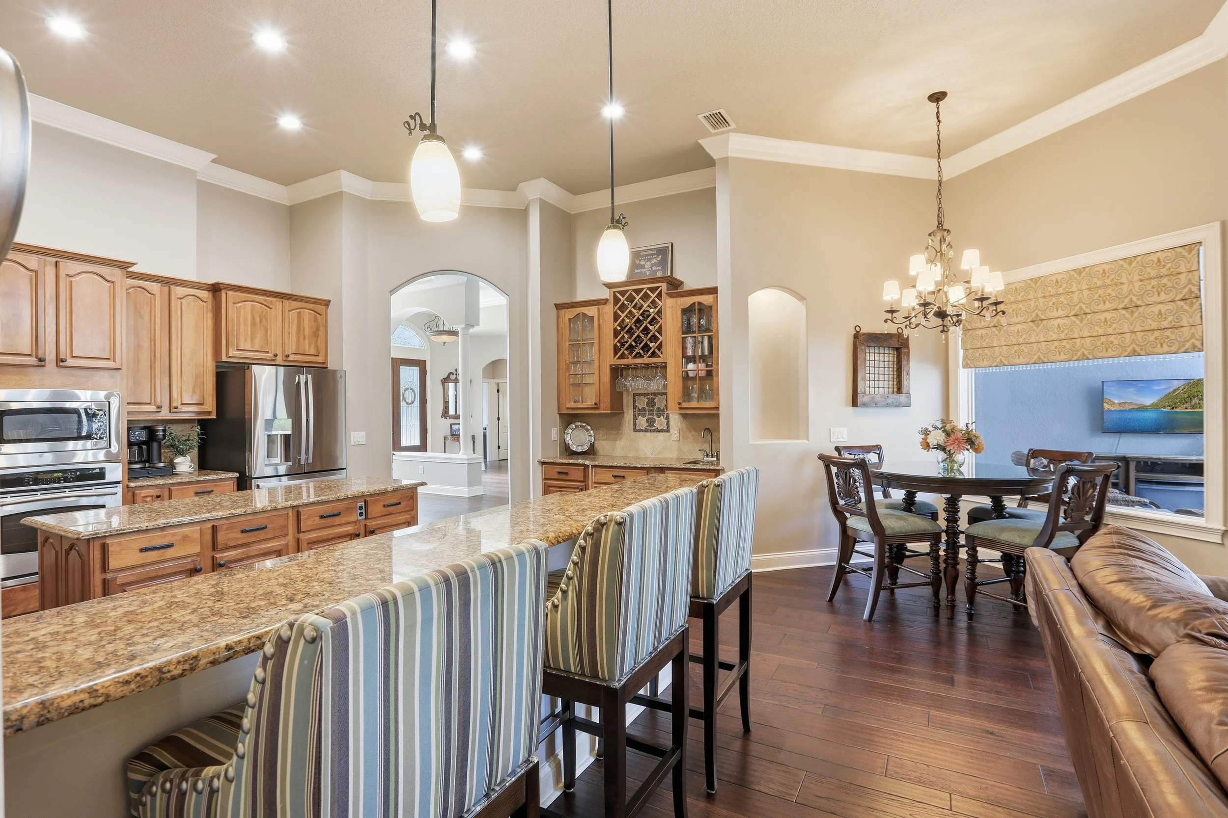 *408 Avondale Ct 017.jpg