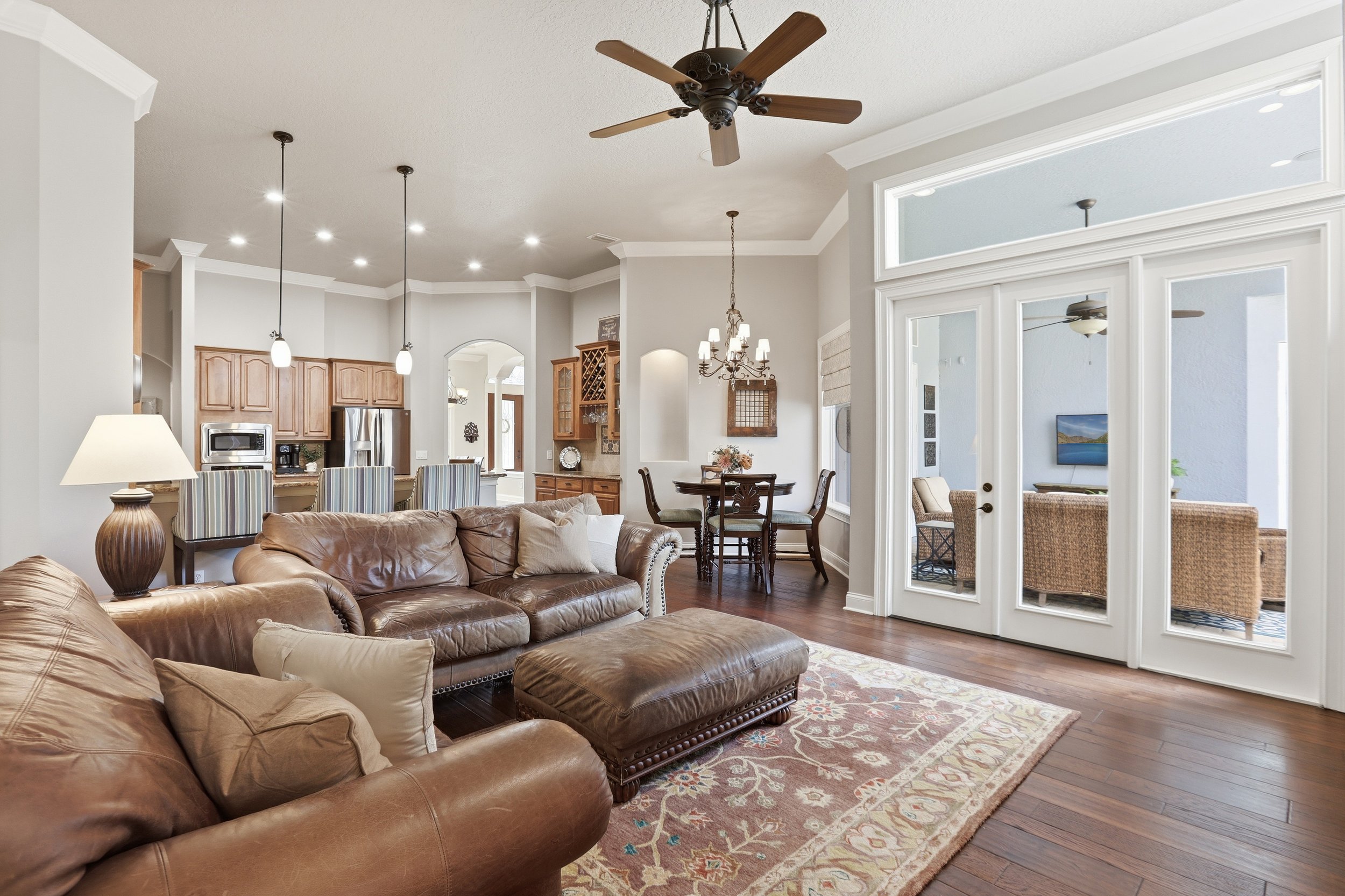 *408 Avondale Ct 021 copy.jpg