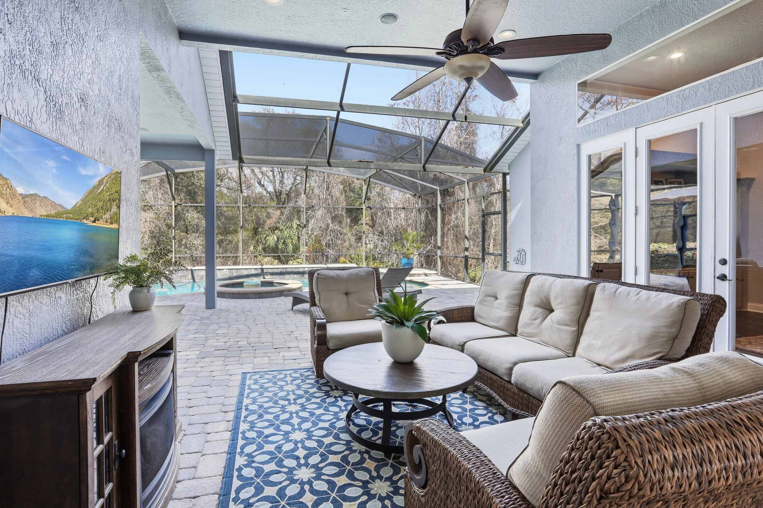 *408 Avondale Ct 050.jpg