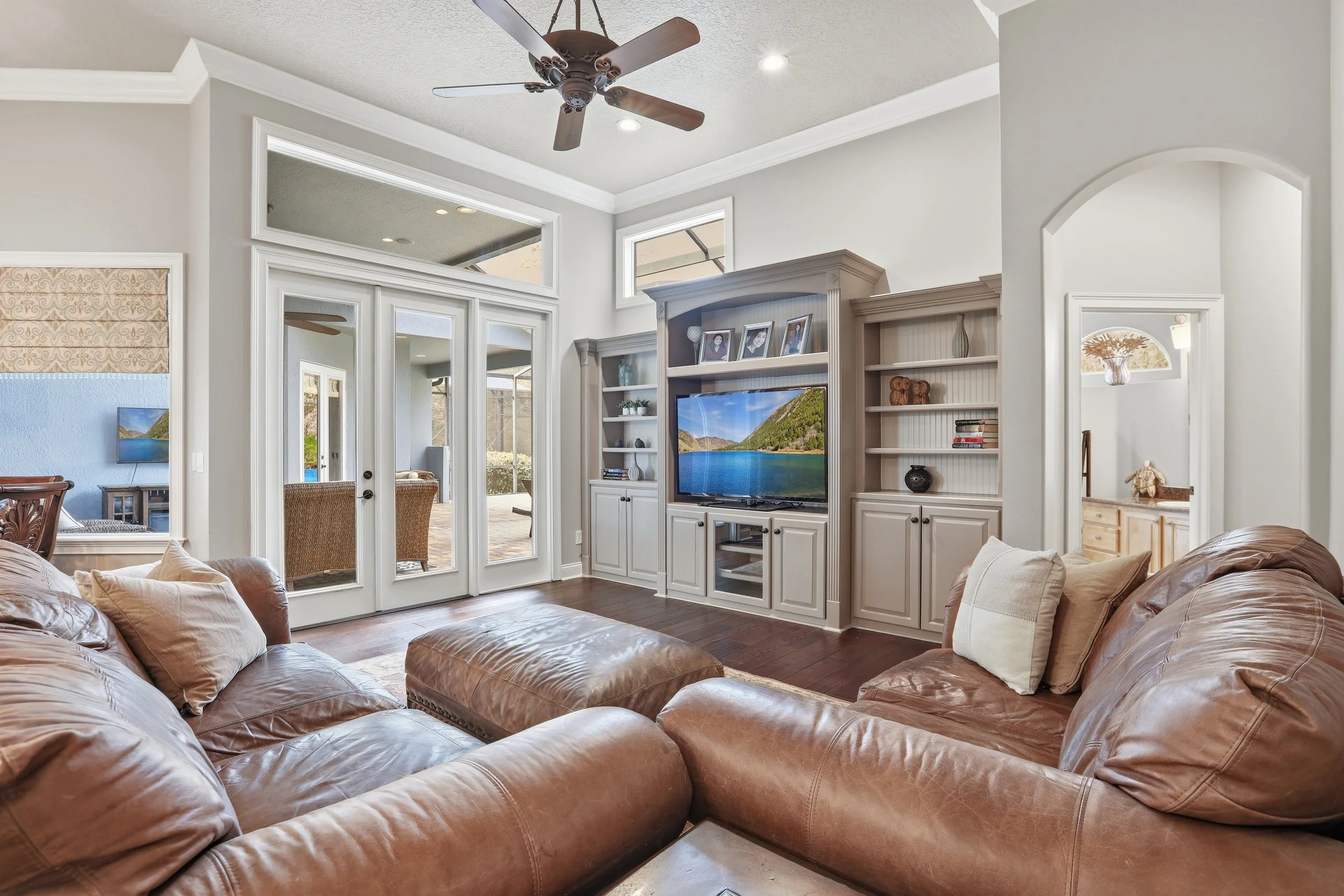 *408 Avondale Ct 020.jpg