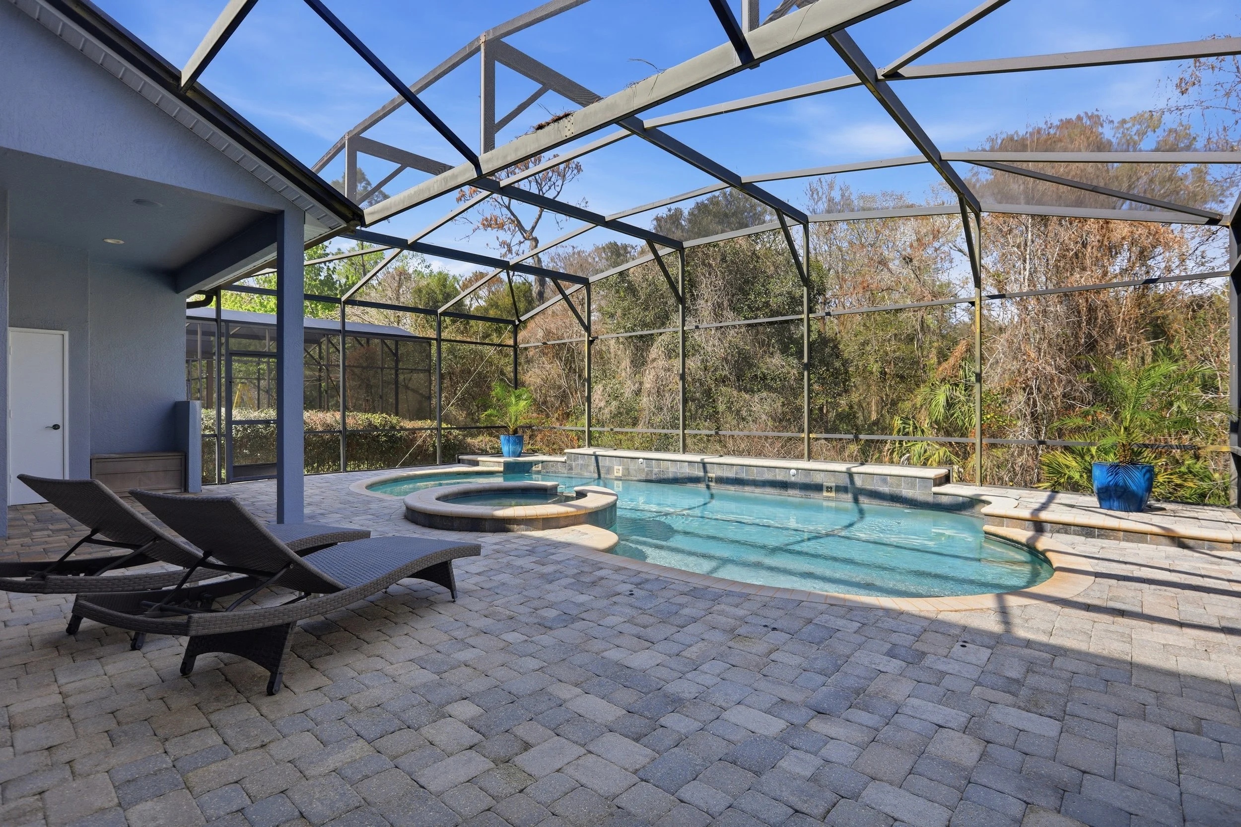 408 Avondale Ct 052.jpg