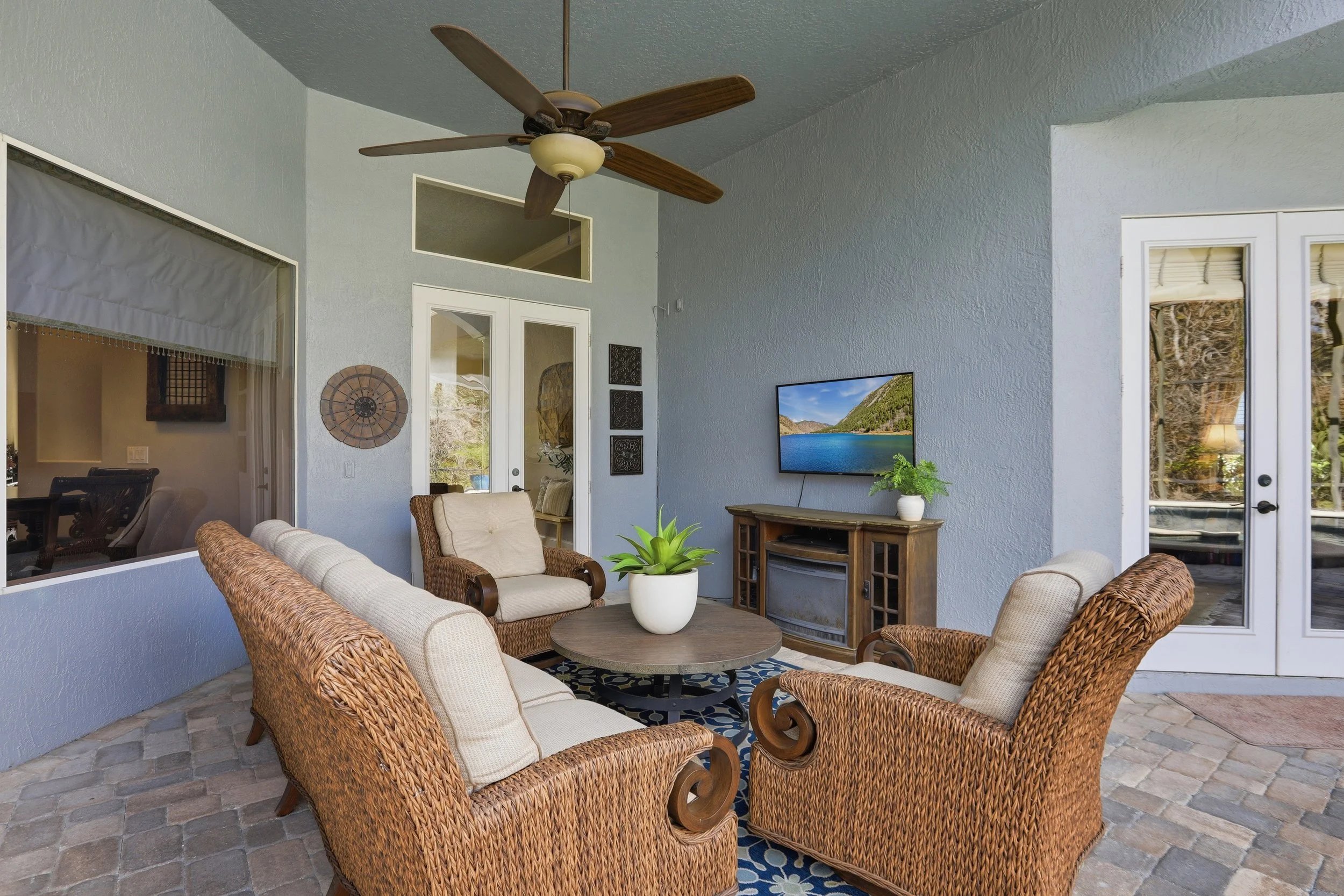 408 Avondale Ct 051.jpg