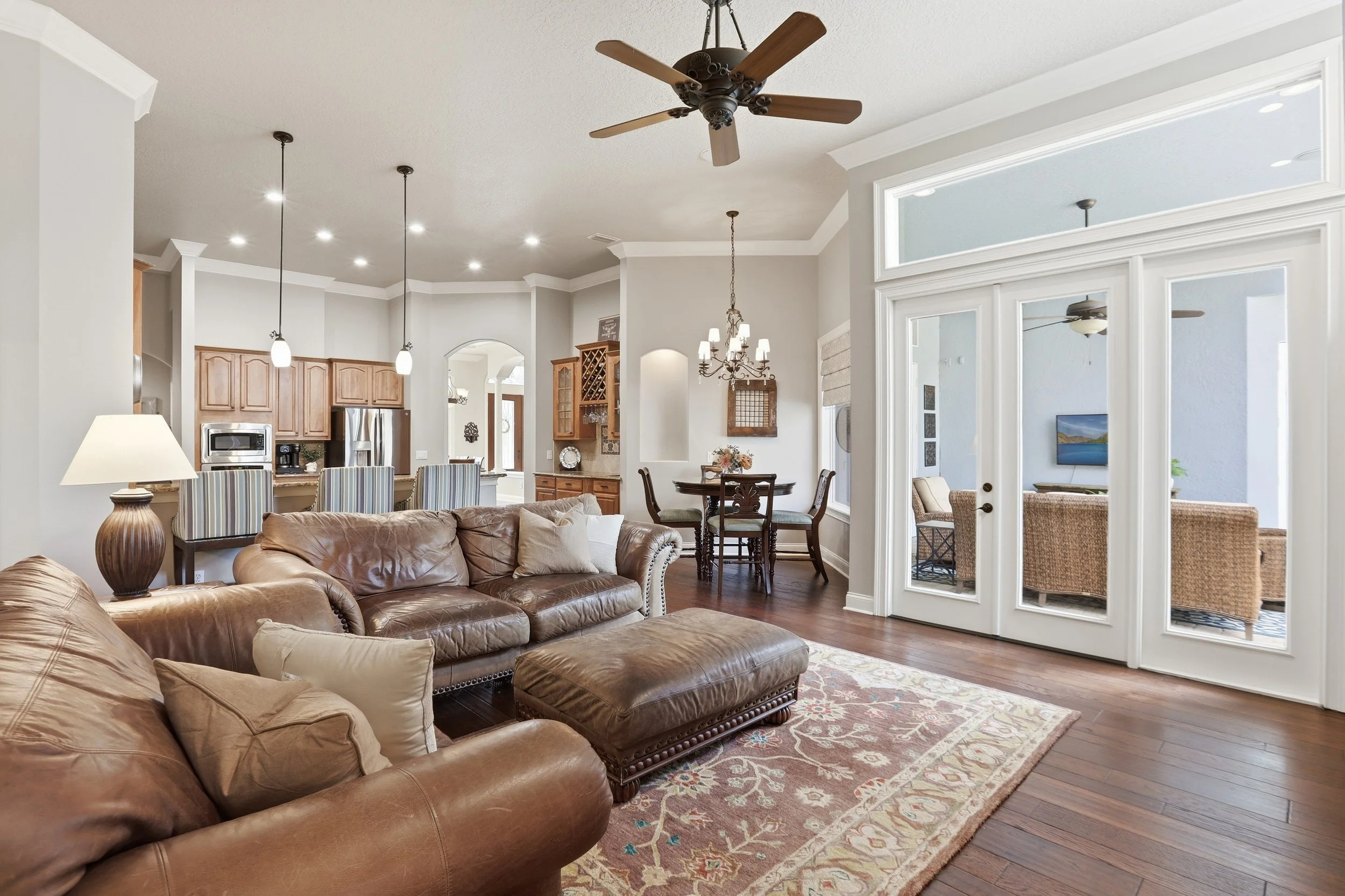 *408 Avondale Ct 021 copy.jpg