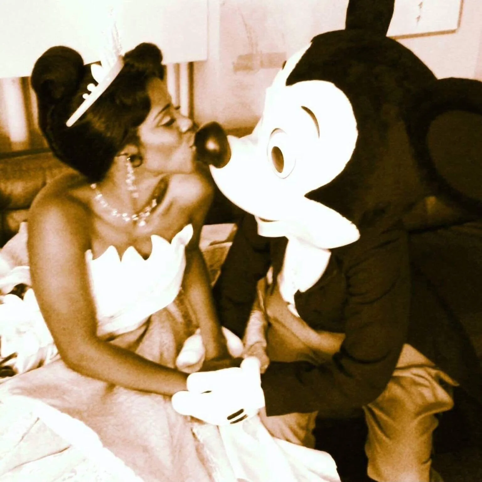 LT+Kissing+Mickey.jpg