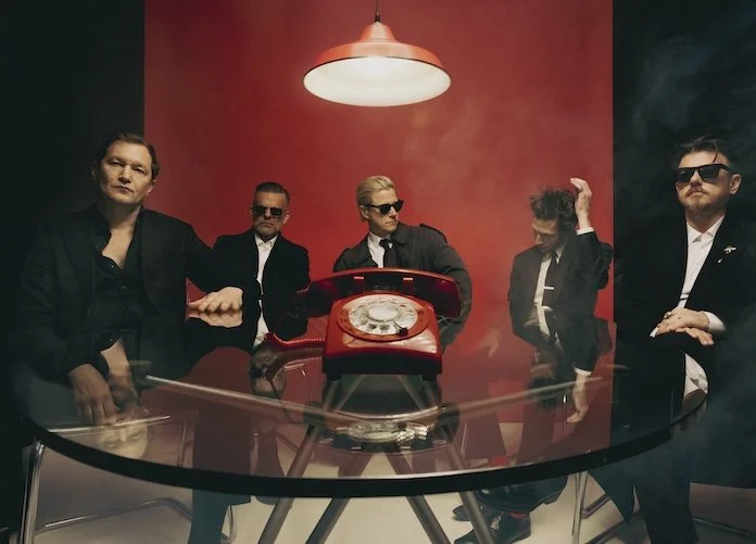 Interpol_This_Mirror_Weighs_a_Ton_press_photo.jpg