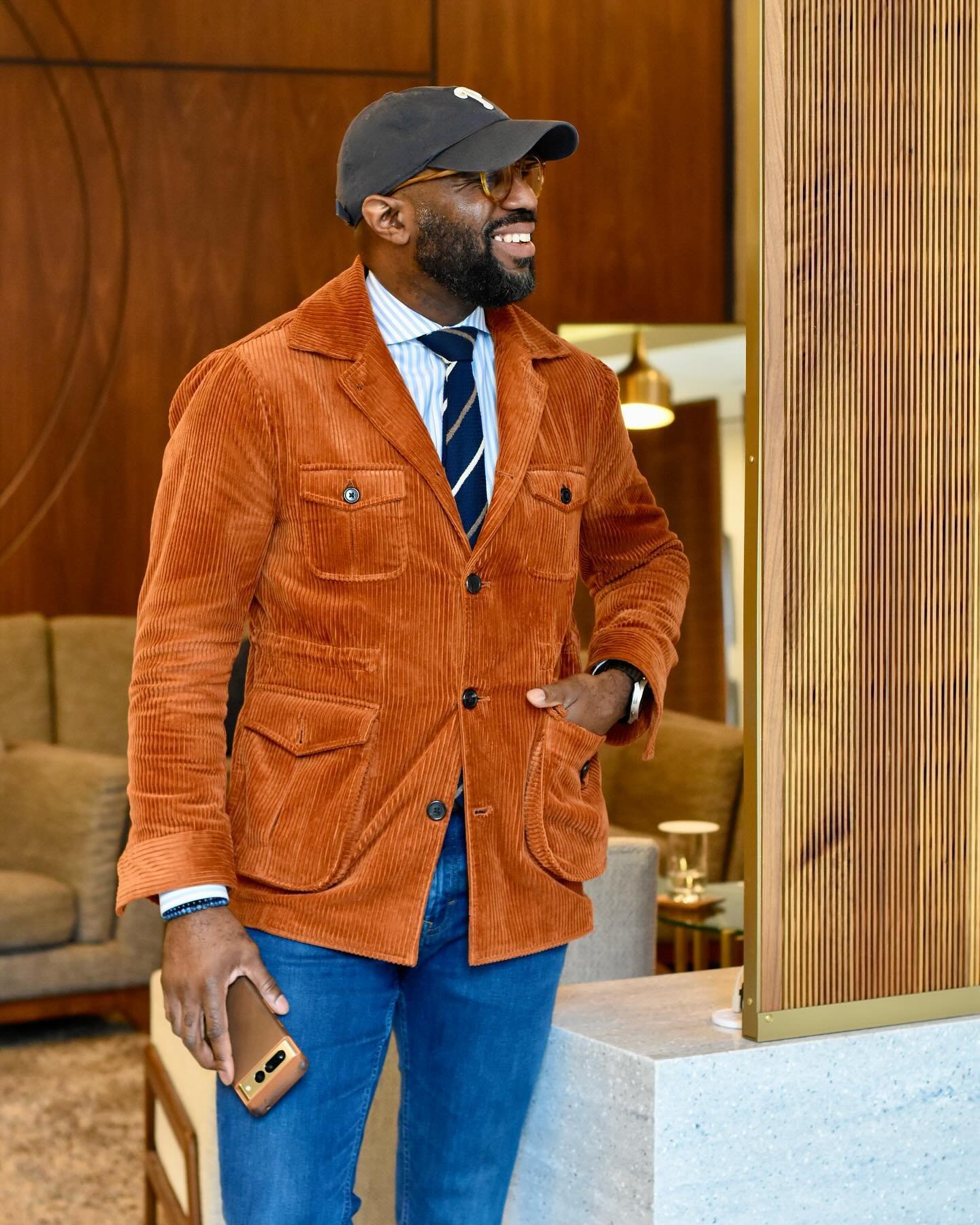 #StyleTip from our co-founder &amp; CEO Jonathan Jacobs
.
&ldquo;Be Colorful. Conduct thorough research to ascertain which hues complement your skin tone most effectively. Once you&rsquo;ve pinpointed these colors, adeptly combine them with neutral t
