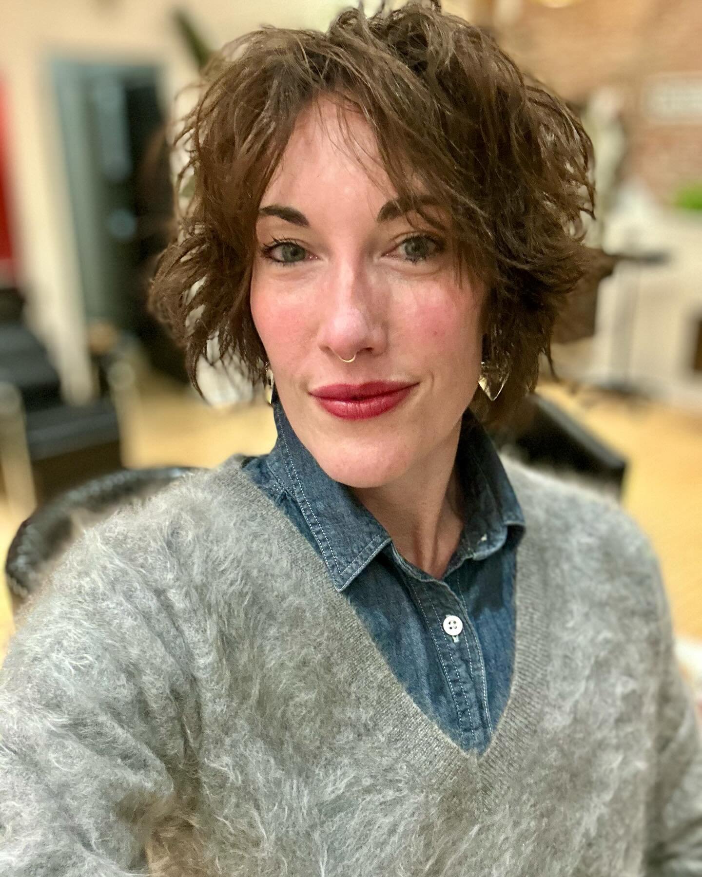 Love this! 💋

Her beautiful transformation from blonde to brunette isn&rsquo;t just a change in color&mdash;It reflects her depth, strength, and the fearless way she embraces every layer of who she is! 💃🏻💕

#denverbrunette #denverhair #denversalo