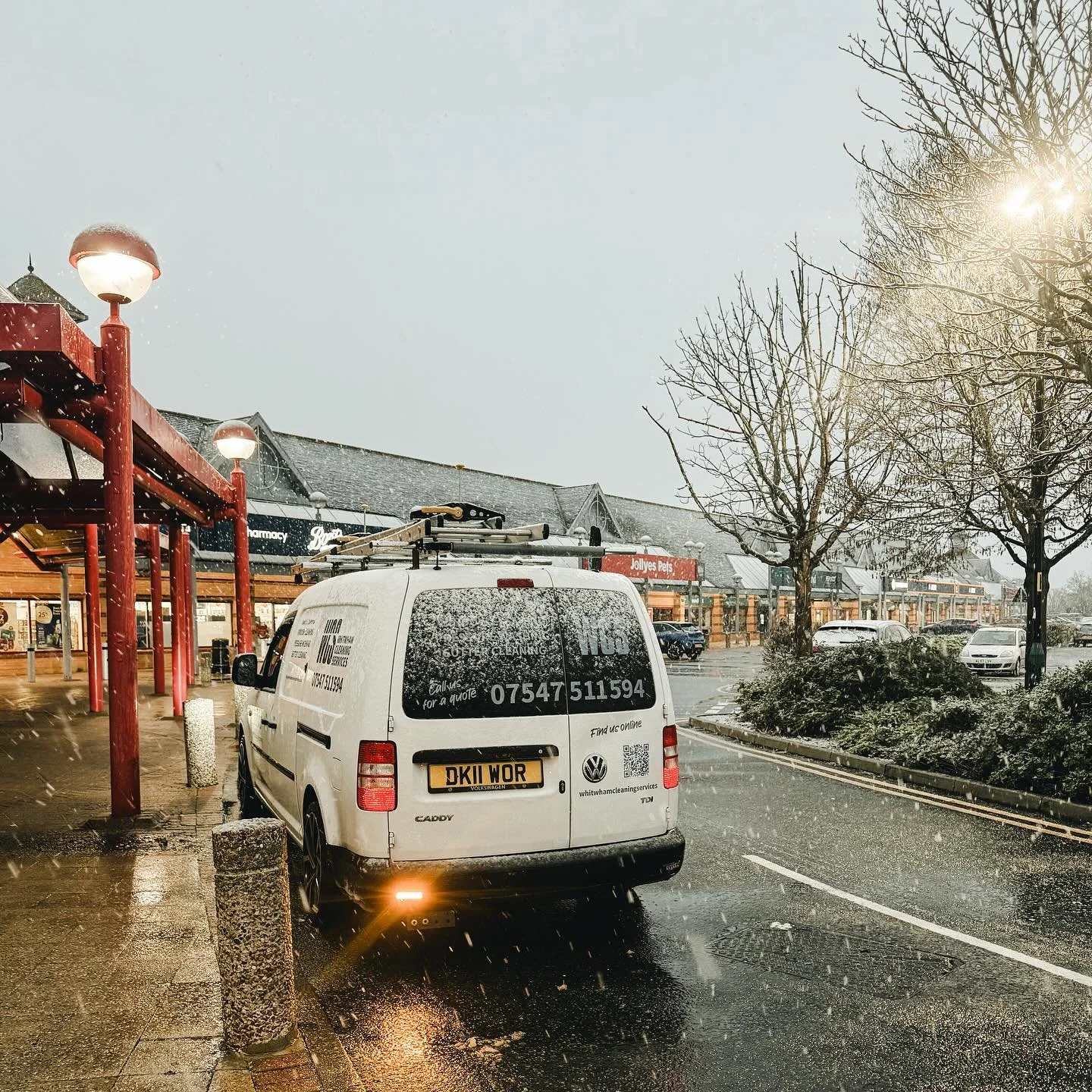 Running round all the shops in the snow this morning ❄️🎄

📞07547511594 
📧info@whitwhamcleaningservices.co.uk 
💻www.whitwhamcleaningservices.co.uk/contact 
WCS(MK)LTD
