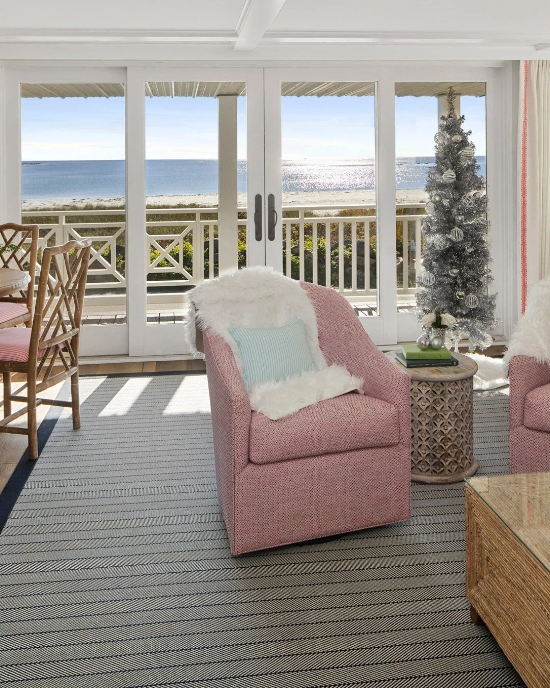 Christmas is just around the corner, so give the gift of travel and unforgettable experiences! Our annual Gift Card Sale is happening NOW! For two days only - Wednesday, December 10 + Thursday, December 11 - our Gift Card Sale is offering free Resort