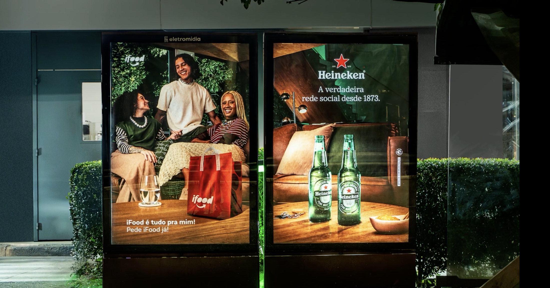 Heineken | Socializing Billboards