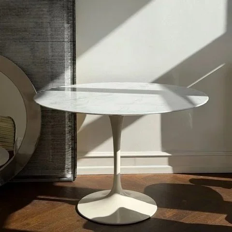 Eero Saarinen marble Tulip table