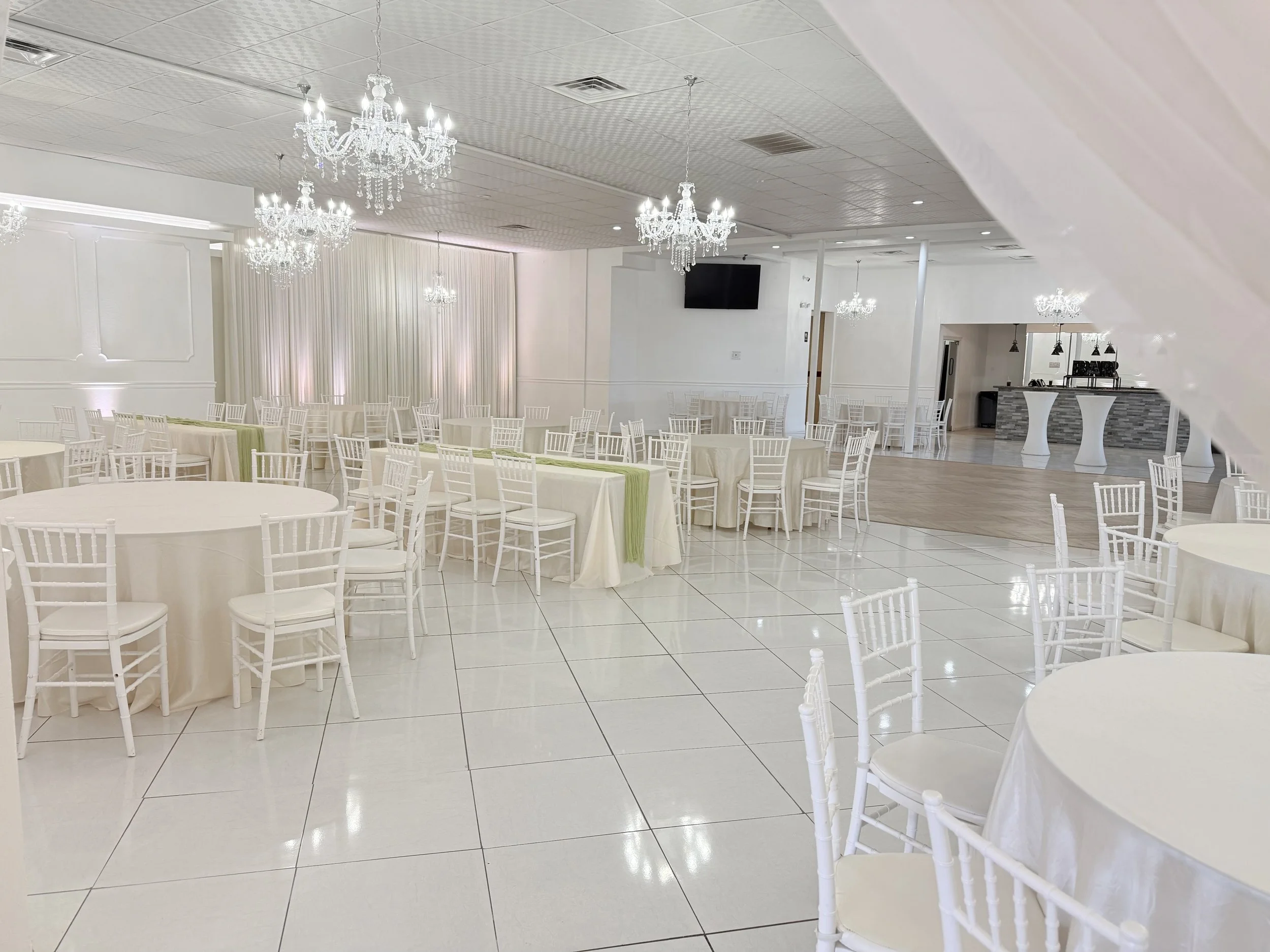 Main Hall Bar view.jpg
