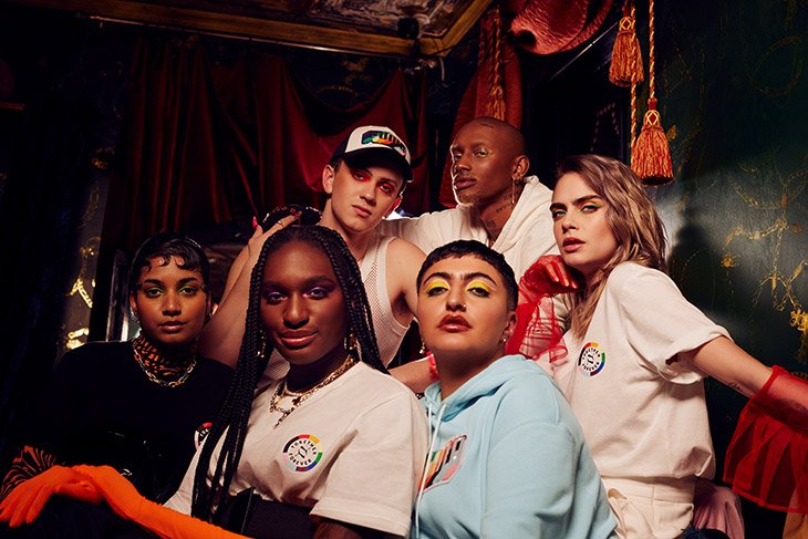 PUMA-x-CARA-DELEVINGNE-PRIDE-2022-06.jpg