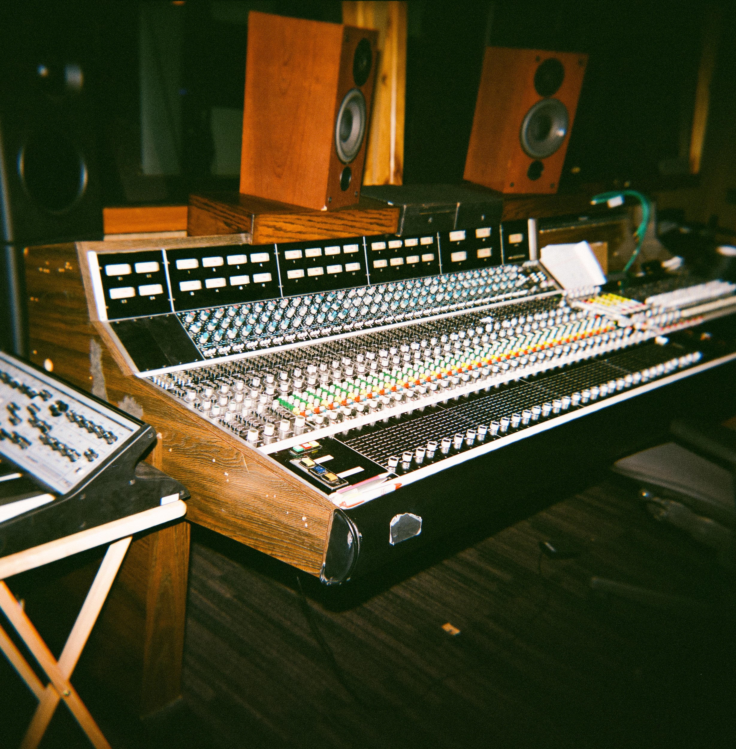 6044_0007-2.jpg