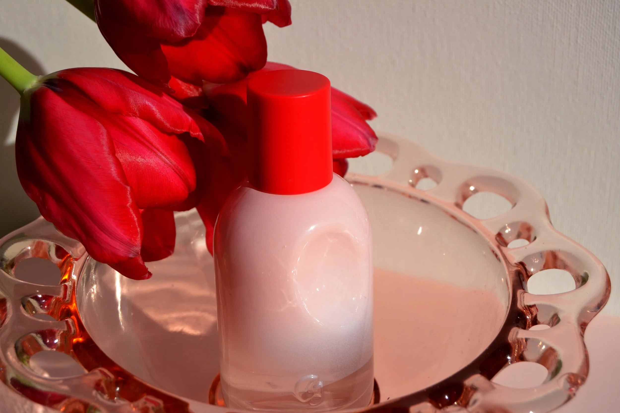 Glossier-RedTulips.jpg