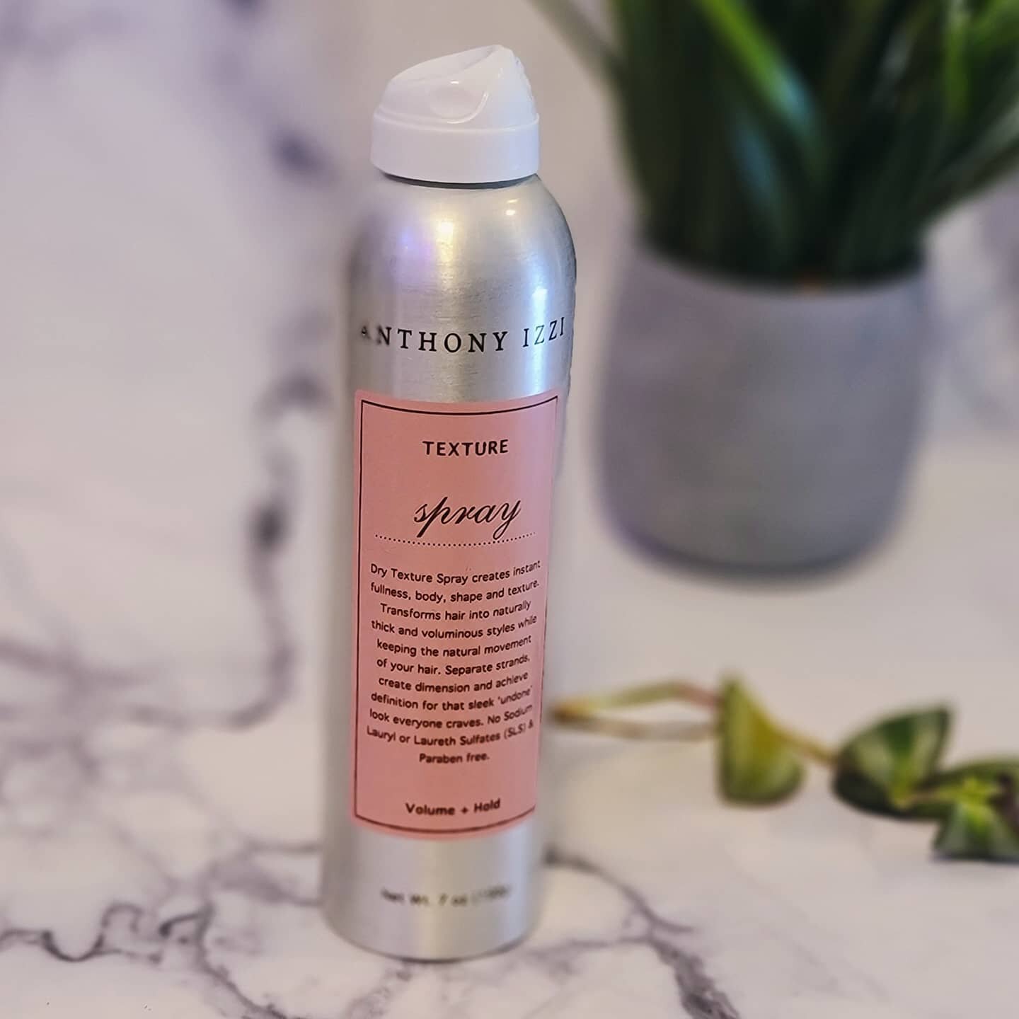 Volume + Hold 

Dry Texture Spray creates instant
fullness, body, shape and texture.

Transforms hair into naturally 
thick and voluminous and styles while
keeping the natural movement
of your hair. 

Separate strands, create dimension and achieve de