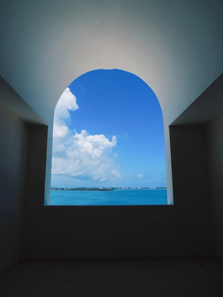 26 A Look into Bermuda.jpg